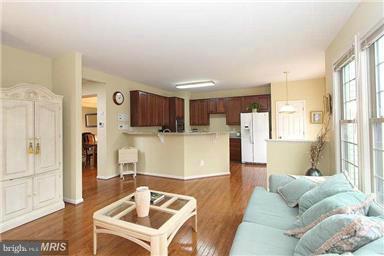 CRESTMONT TOWNHOUSES - Residential Lease
