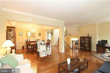 CRESTMONT TOWNHOUSES - Residential Lease