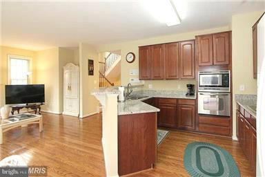 CRESTMONT TOWNHOUSES - Residential Lease