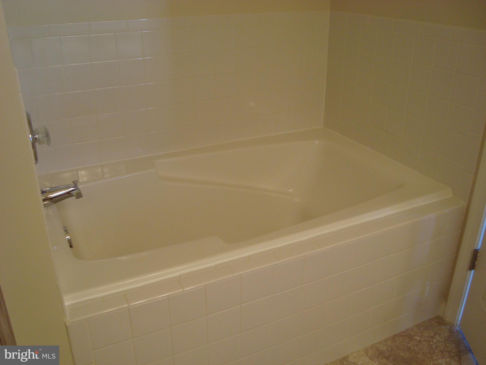 WOODVIEW VILLAGE WEST - Residential