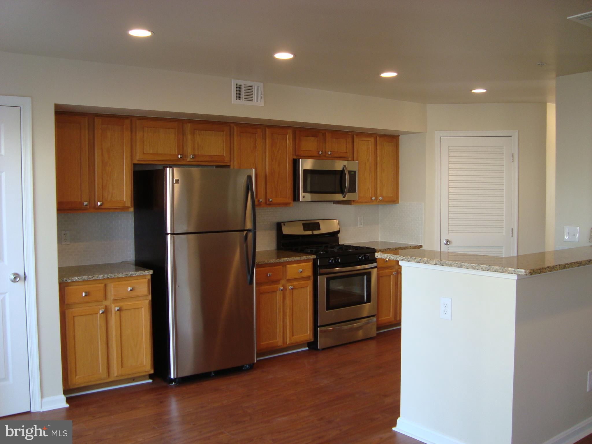 WOODVIEW VILLAGE WEST - Residential