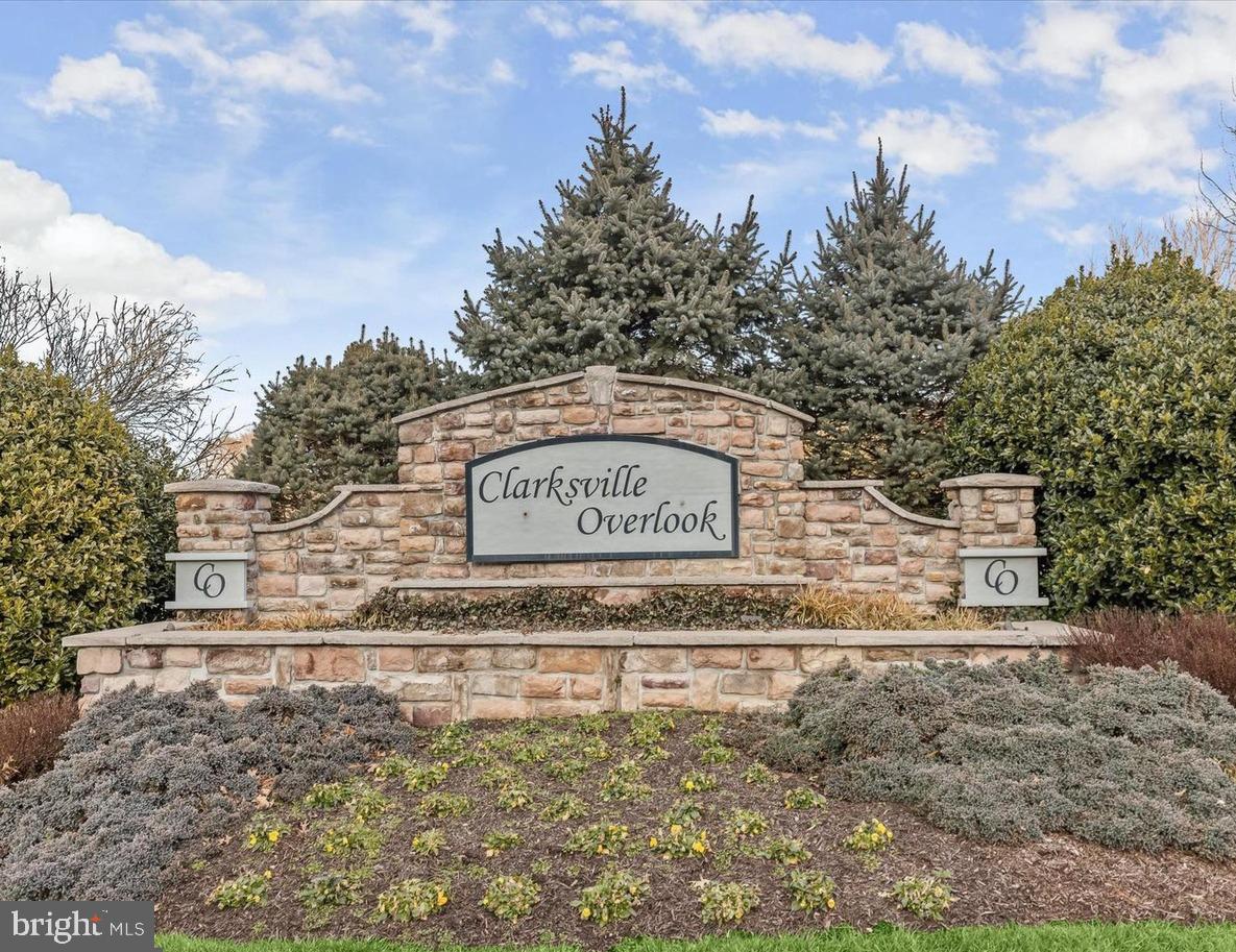 CLARKSVILLE OVERLOOK - Residential