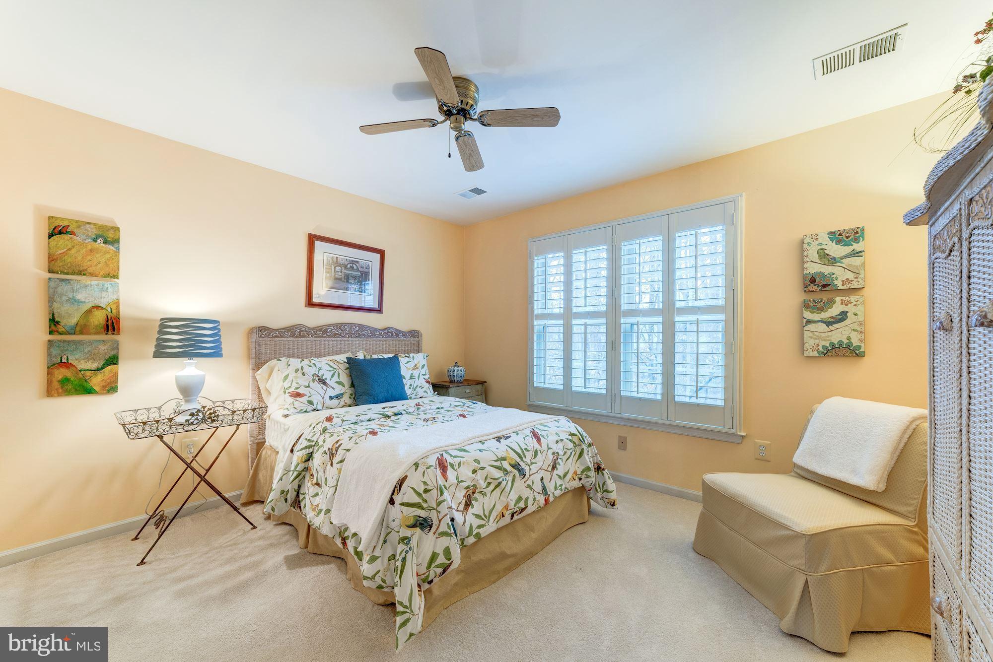 CROSSPOINTE - Residential