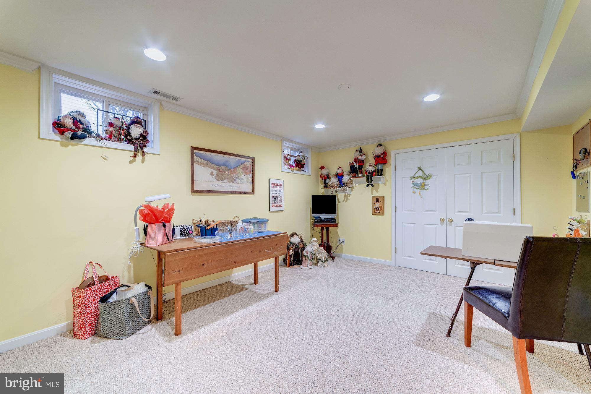 CROSSPOINTE - Residential