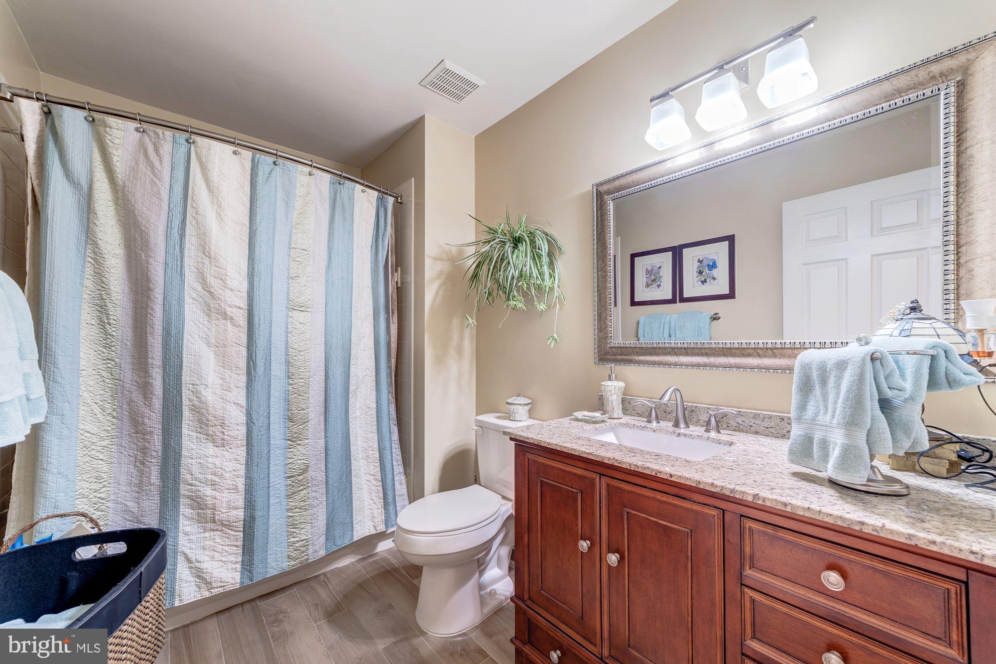 CROSSPOINTE - Residential