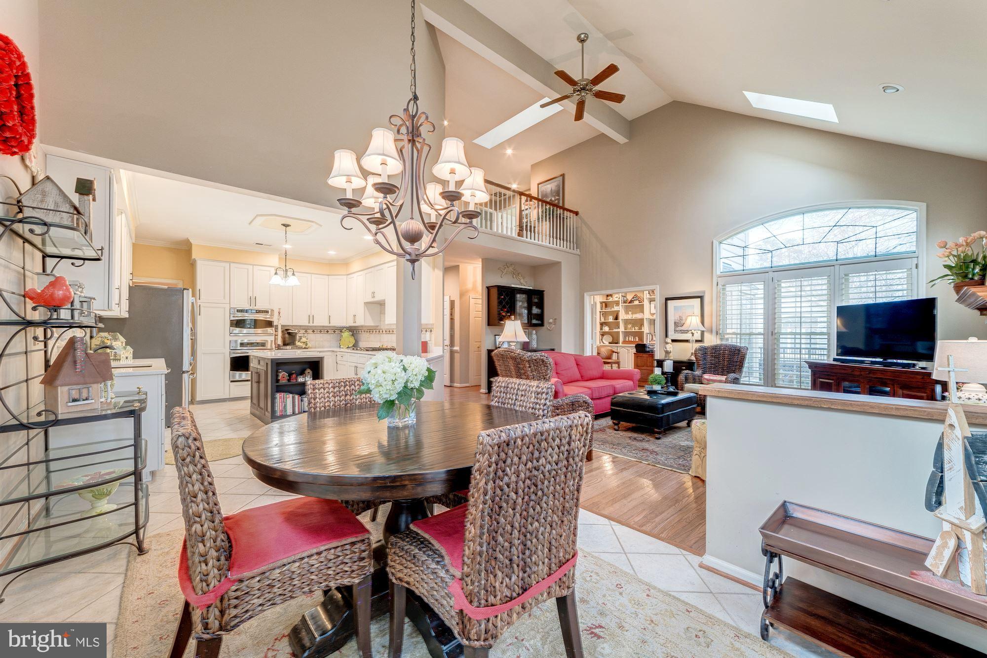 CROSSPOINTE - Residential