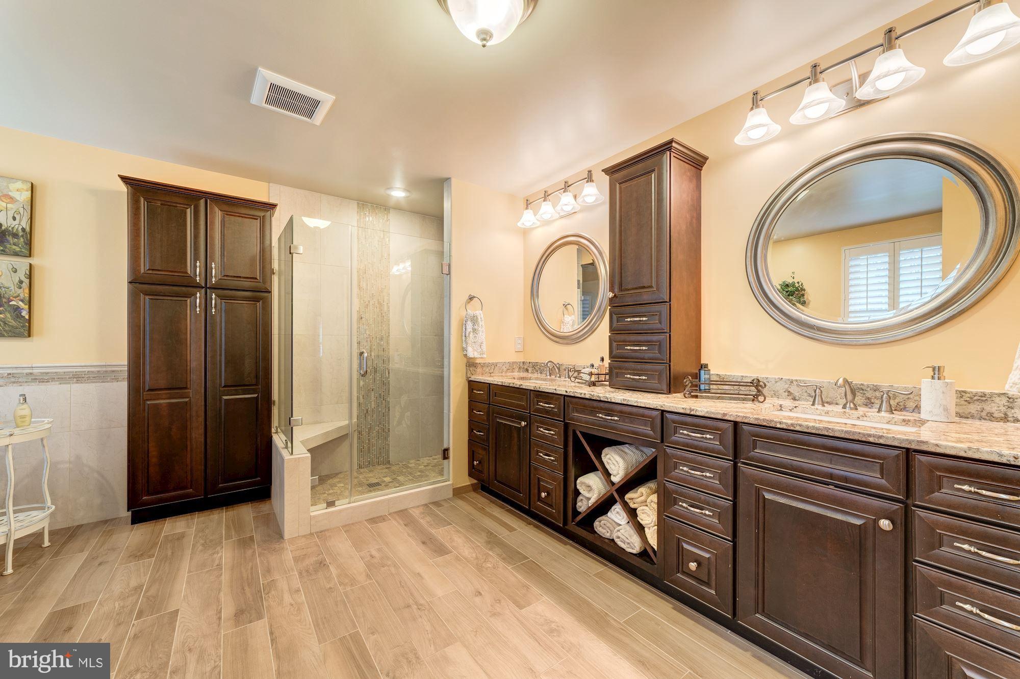 CROSSPOINTE - Residential