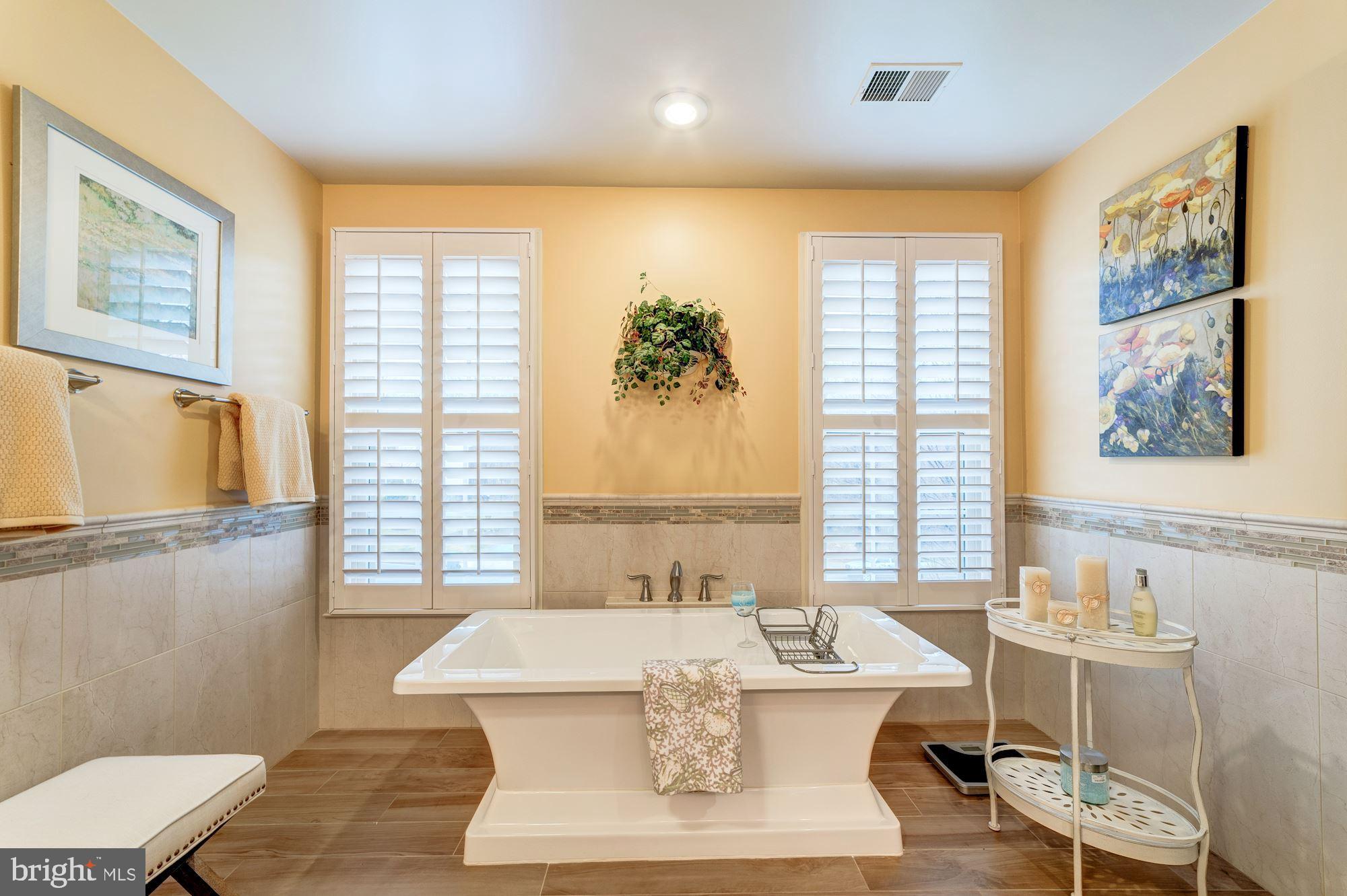 CROSSPOINTE - Residential