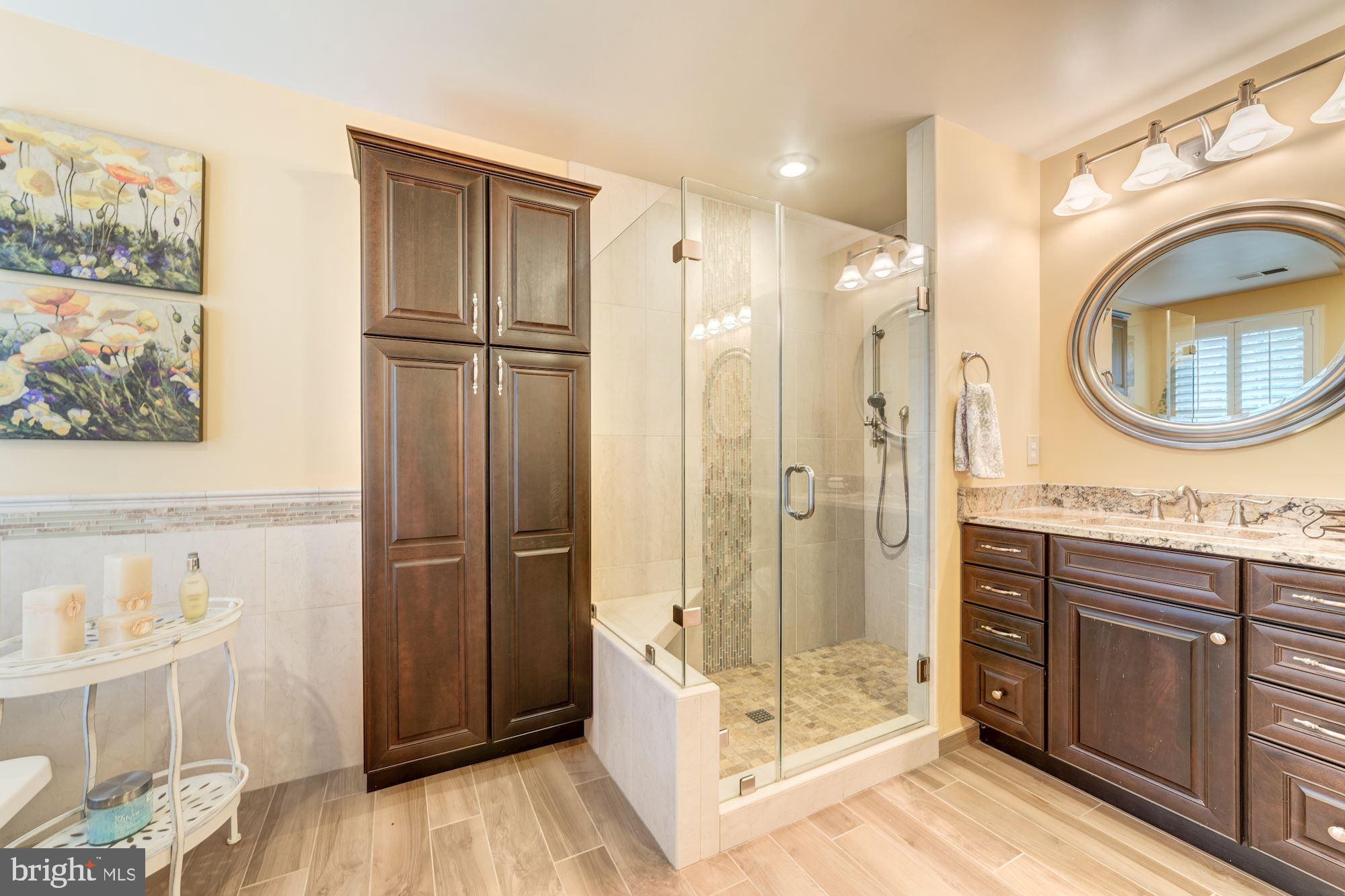 CROSSPOINTE - Residential