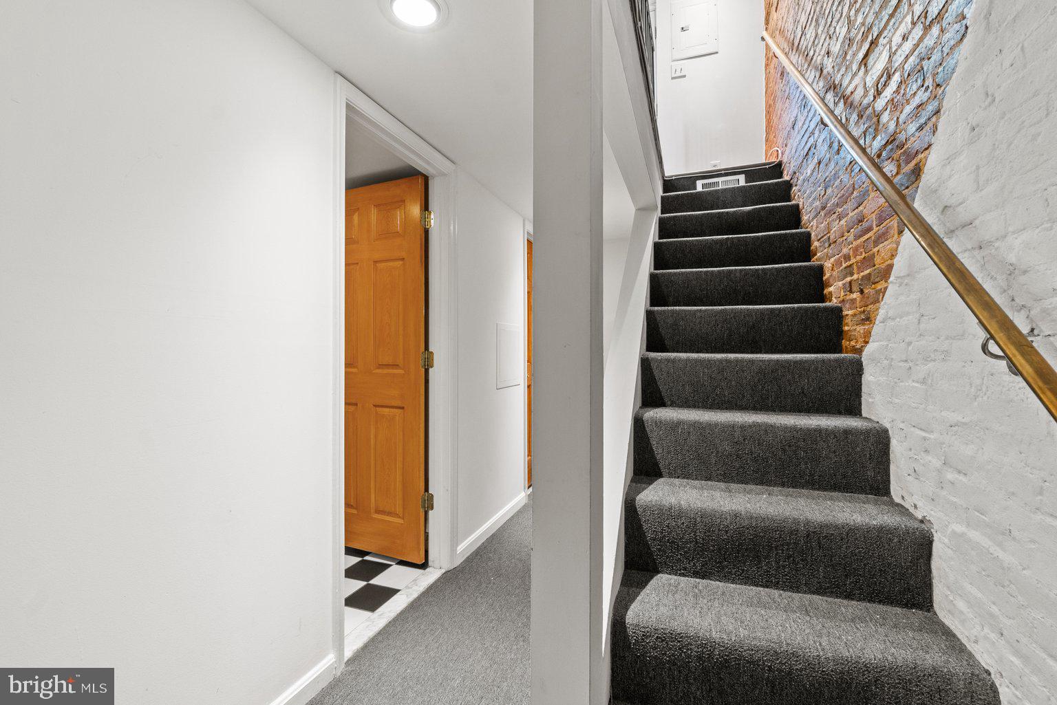 WASHINGTON VILLAGE - Residential