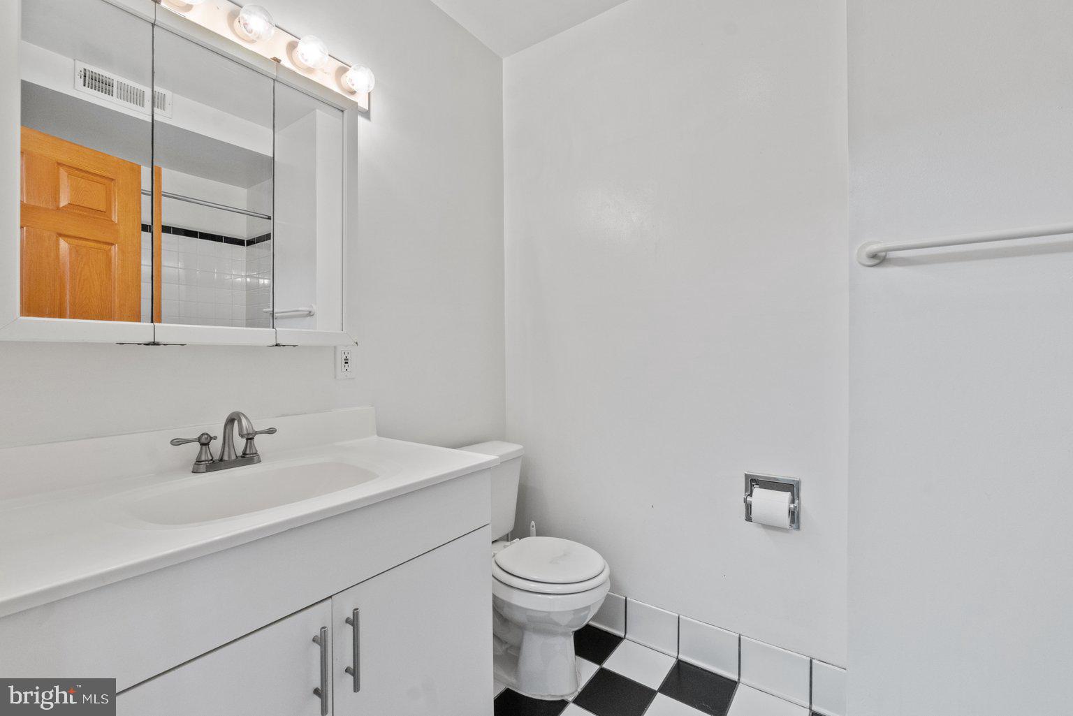 WASHINGTON VILLAGE - Residential