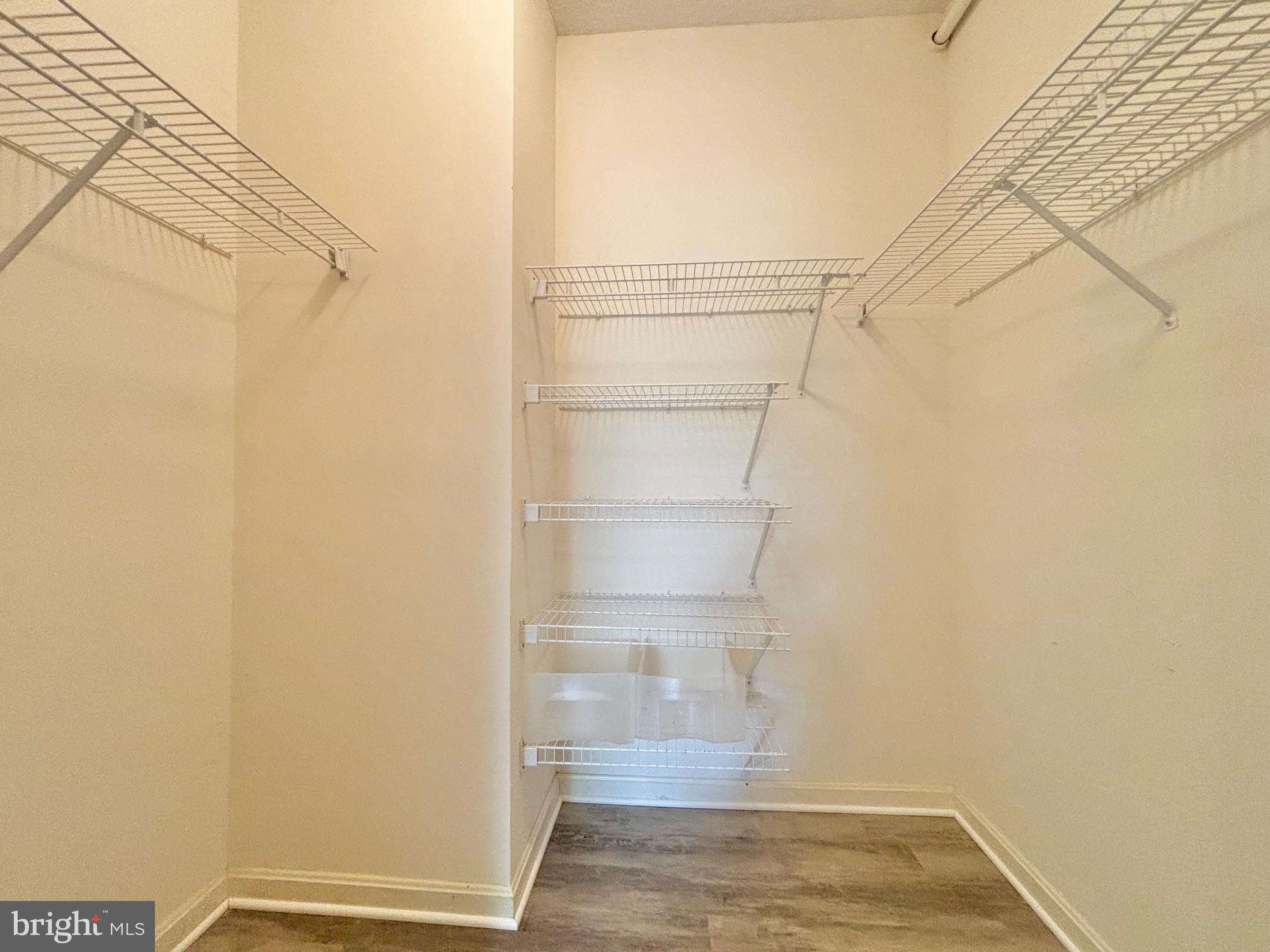 LEISURE WORLD - Residential