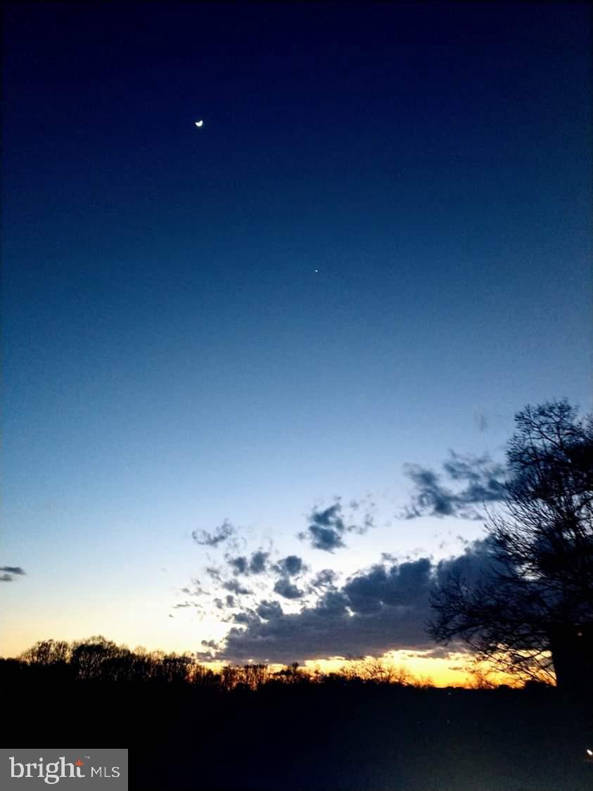 LEISURE WORLD - Residential