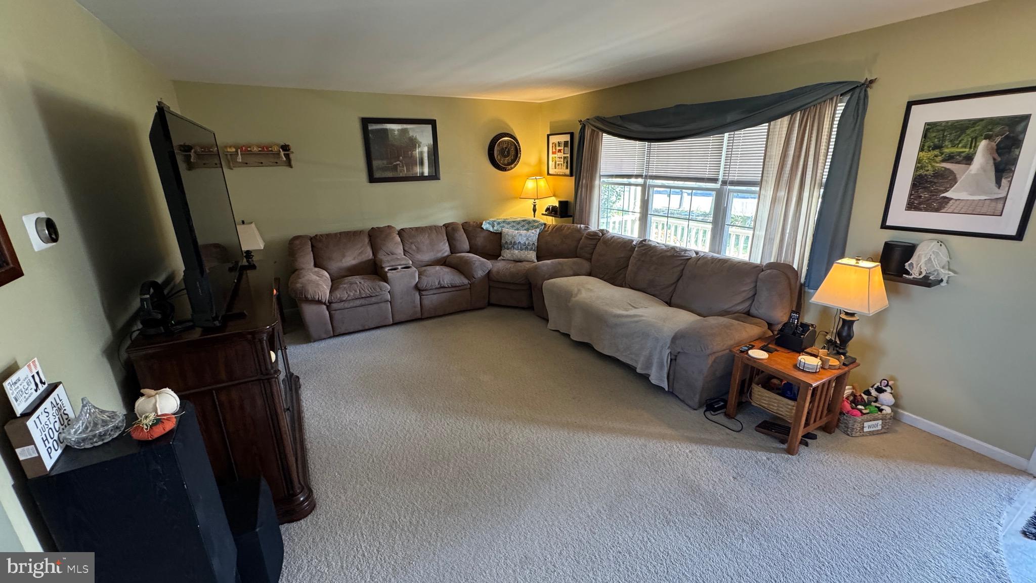 281 N VIEW ROAD