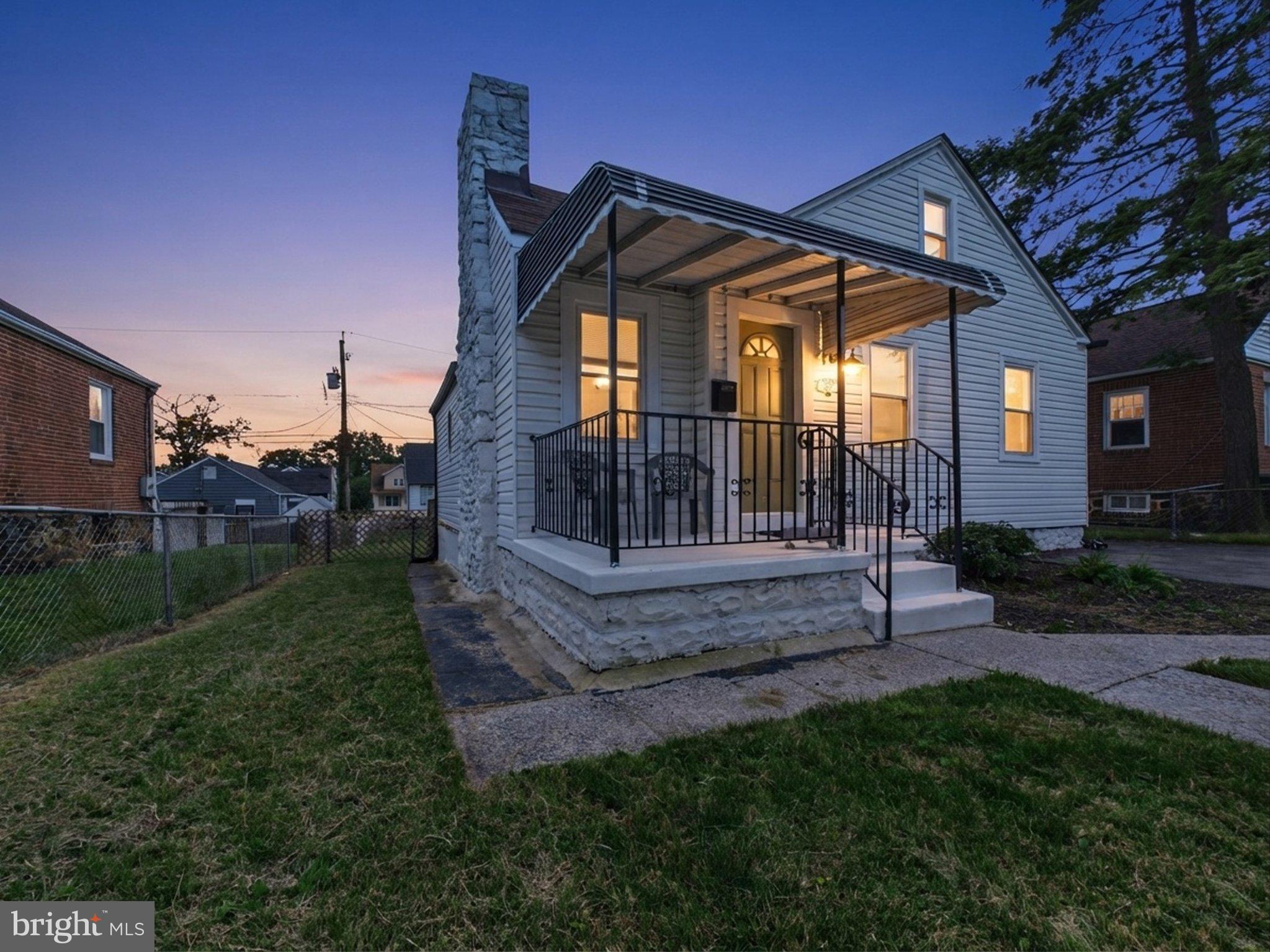 2709 OAKLEY AVENUE
