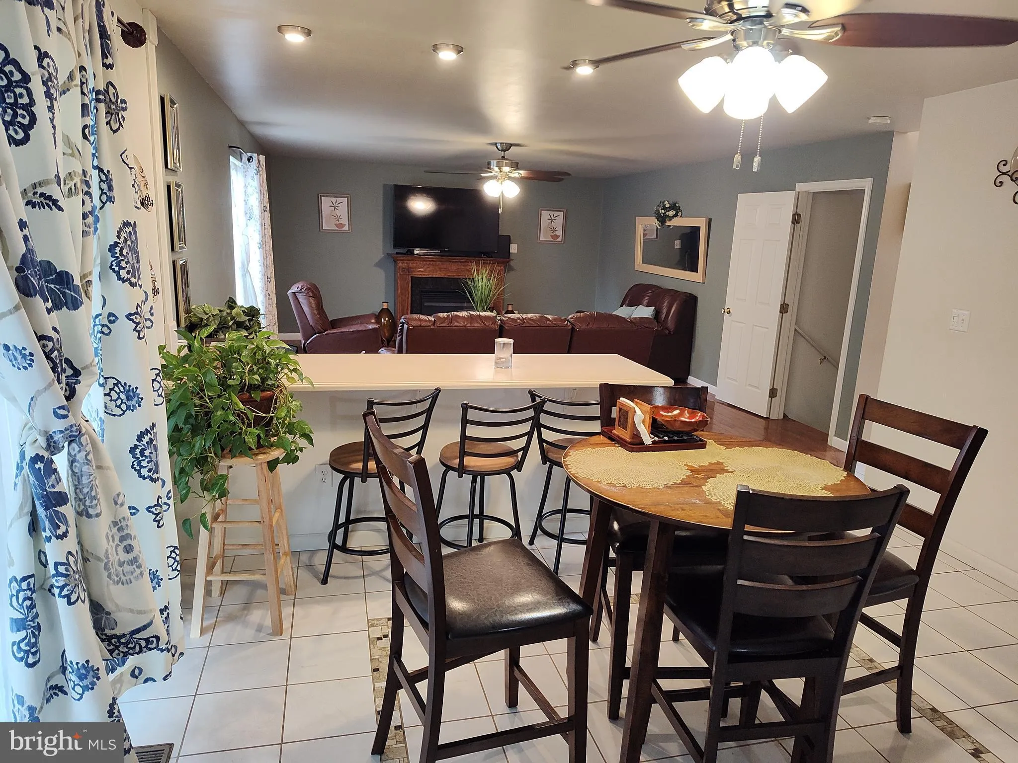 Blandon, Pennsylvania 19510, United States, 4 Bedrooms Bedrooms, ,3 BathroomsBathrooms,Residential,Active,108144