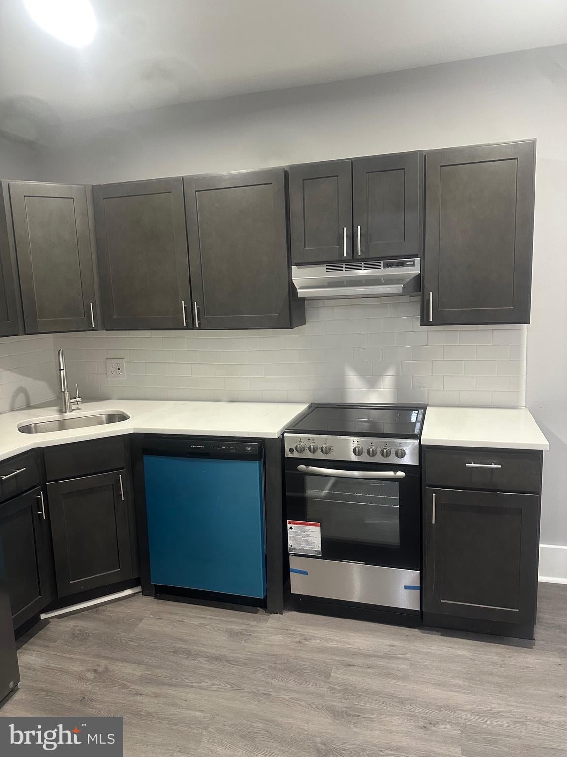 215-18 W WALNUT LANE LANE C406