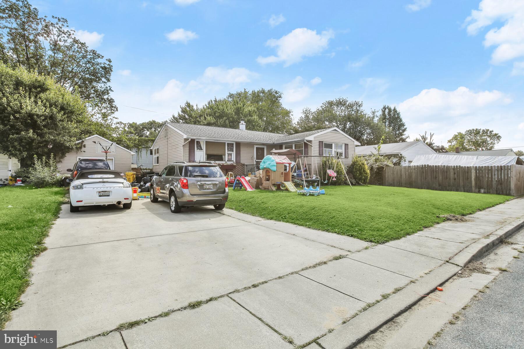 MUNROE GARDENS - Residential