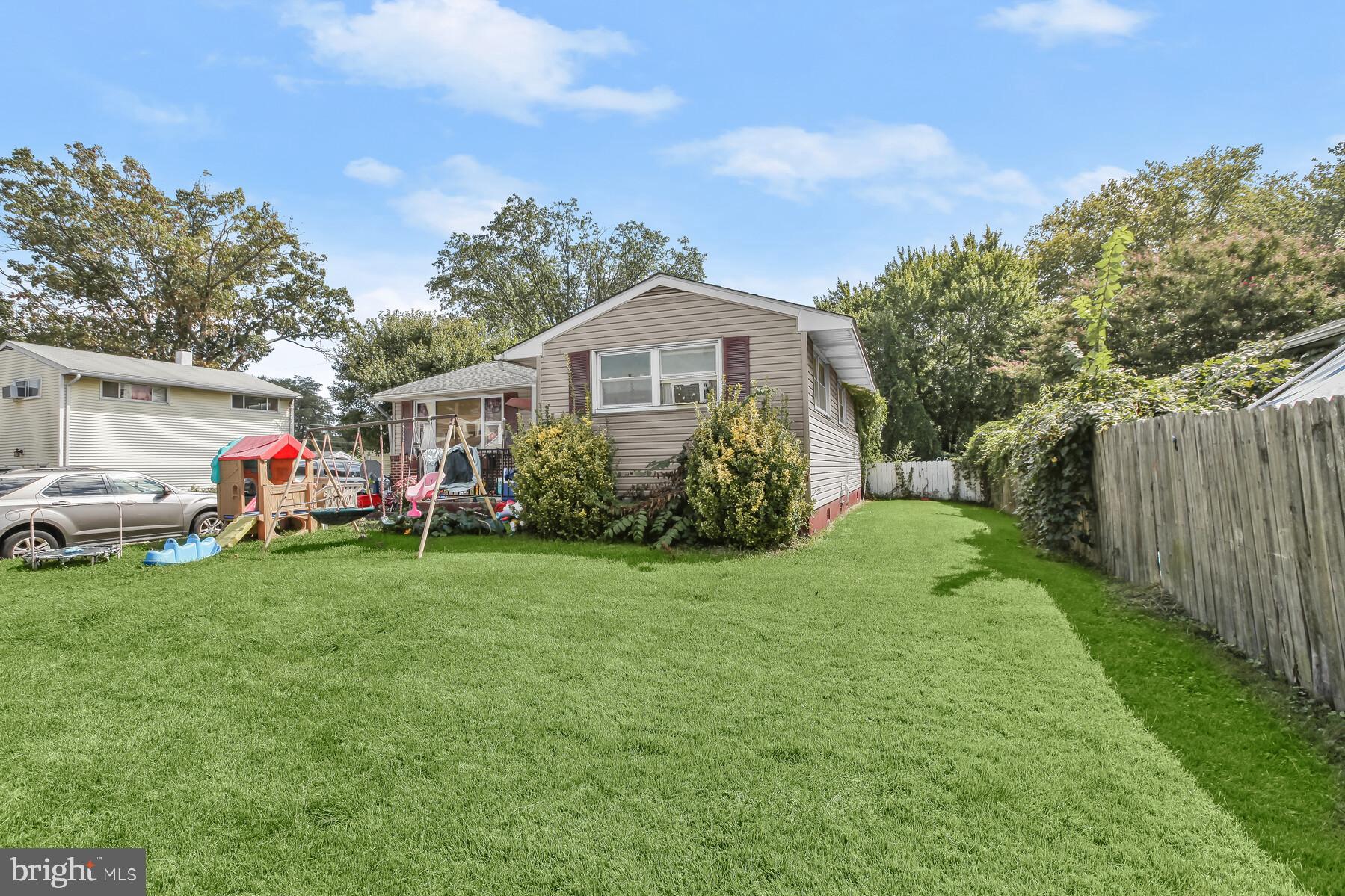 MUNROE GARDENS - Residential