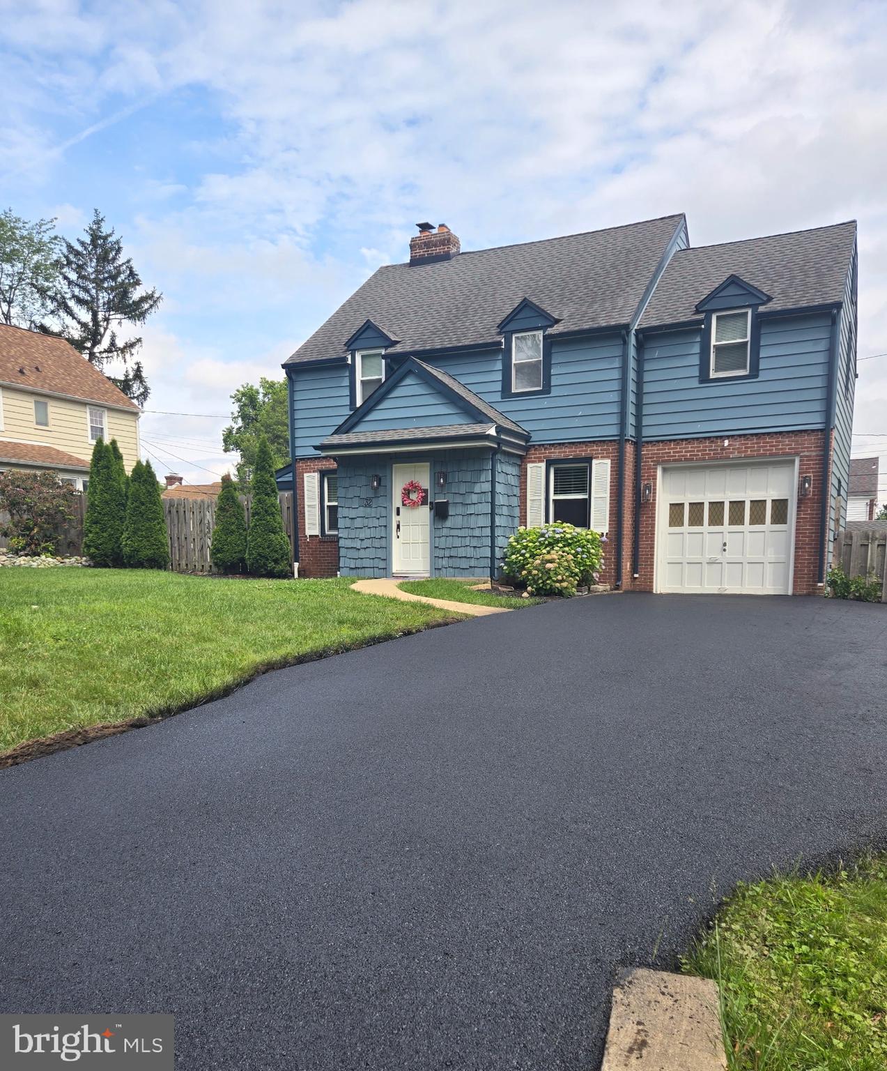 RIVERSIDE GARDENS - Residential