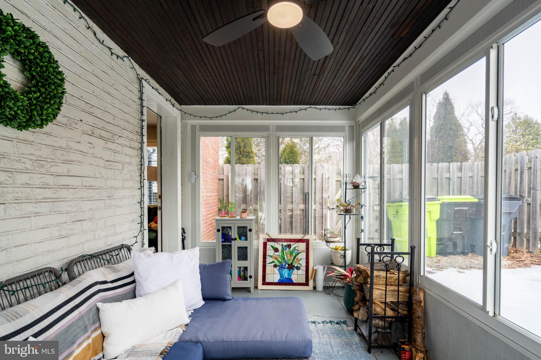 RIVERSIDE GARDENS - Residential