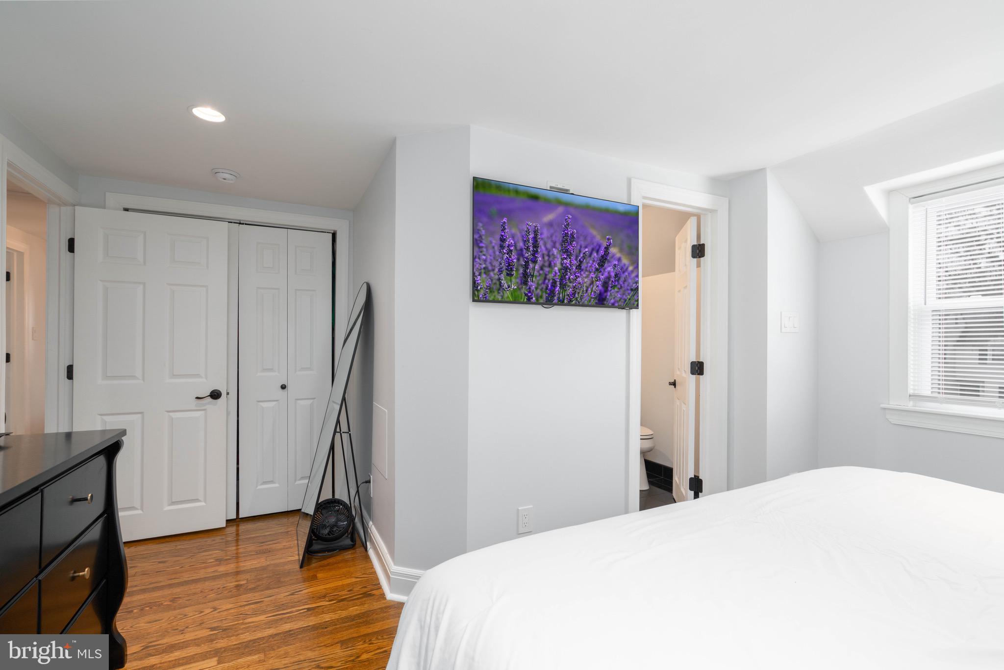 RIVERSIDE GARDENS - Residential