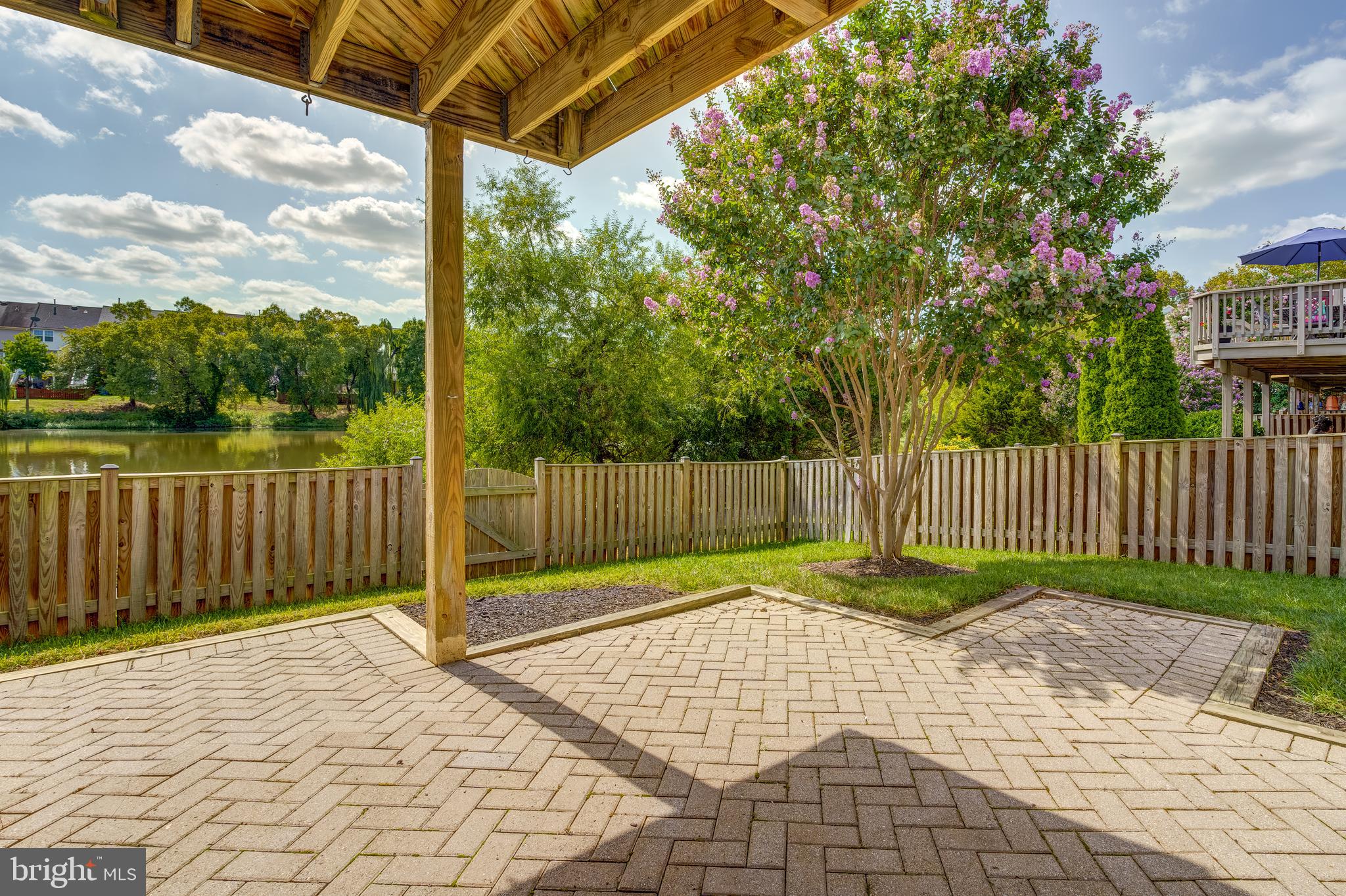 ASHBURN VILLAGE - Residential