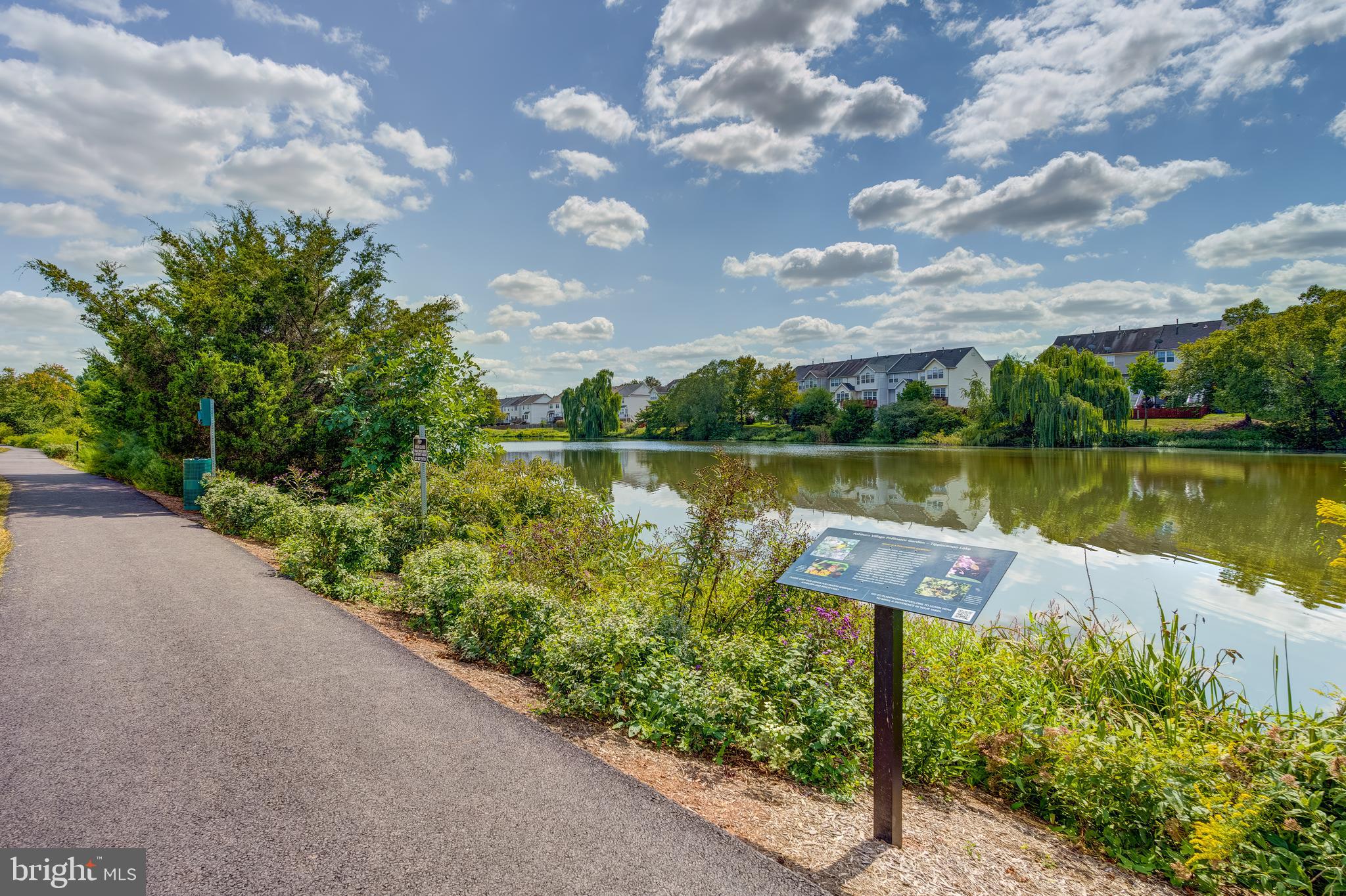ASHBURN VILLAGE - Residential