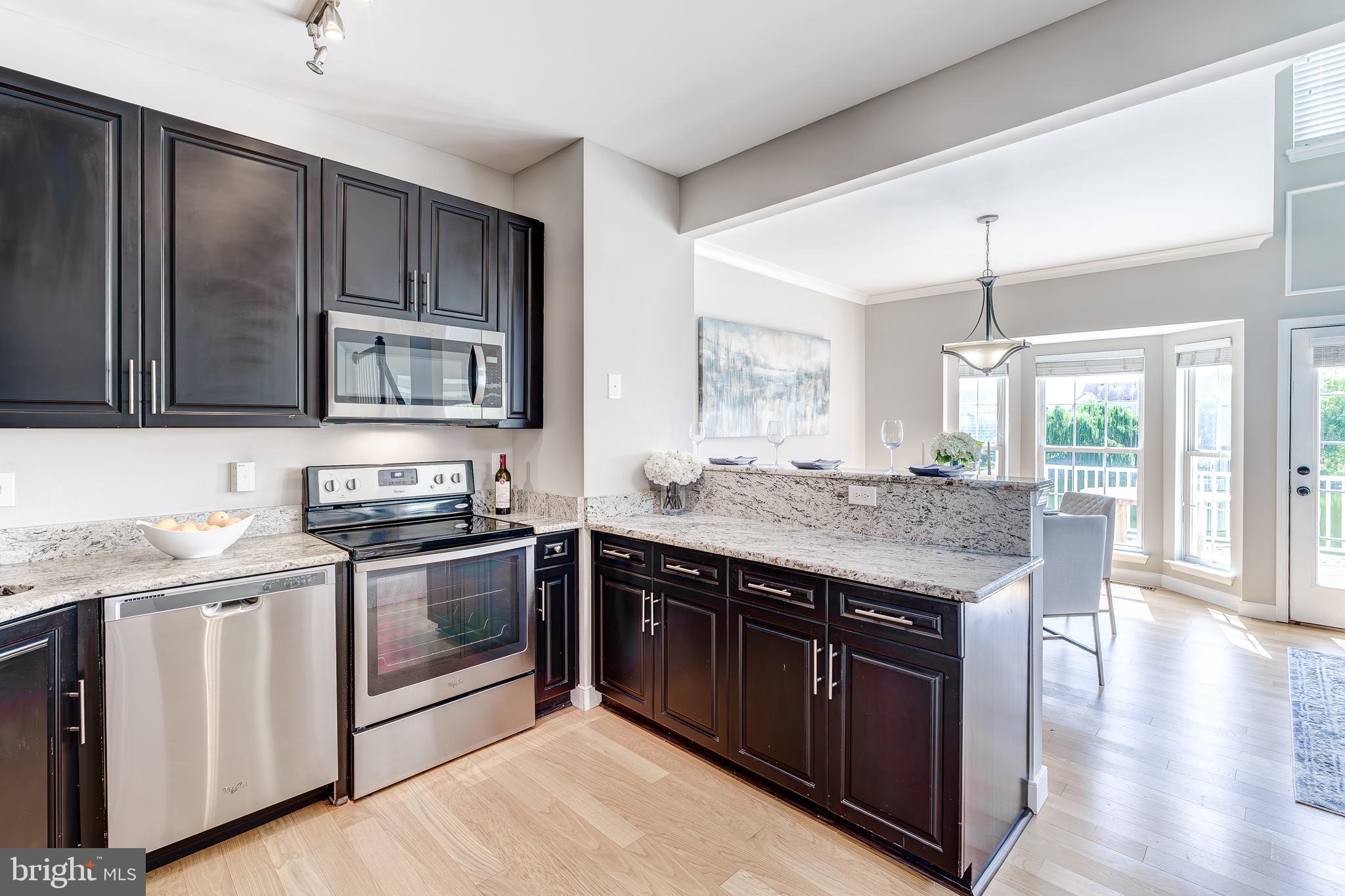 ASHBURN VILLAGE - Residential