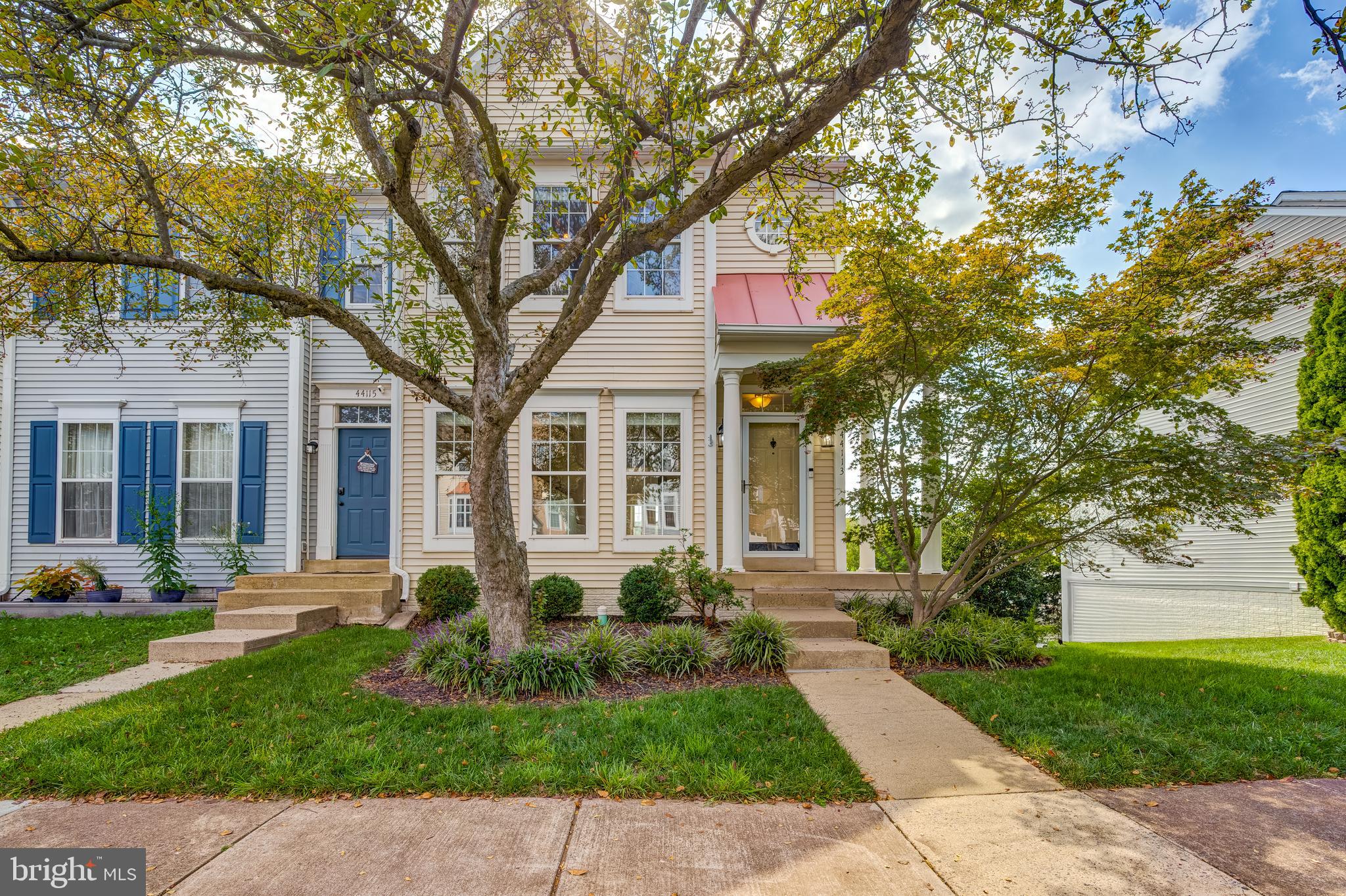 ASHBURN VILLAGE - Residential