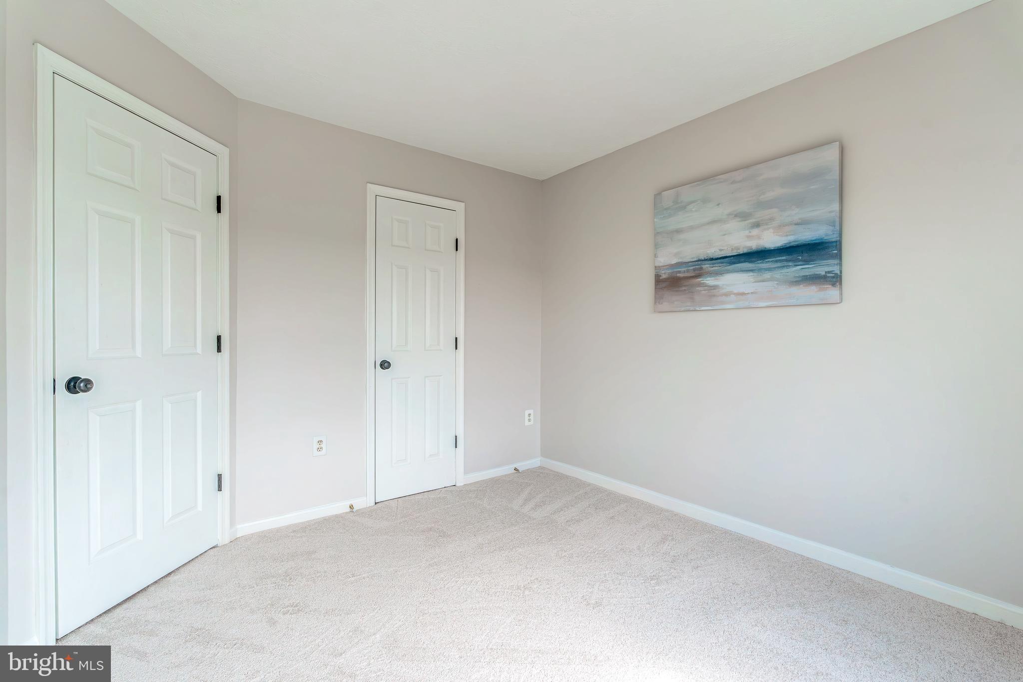 ASHBURN VILLAGE - Residential