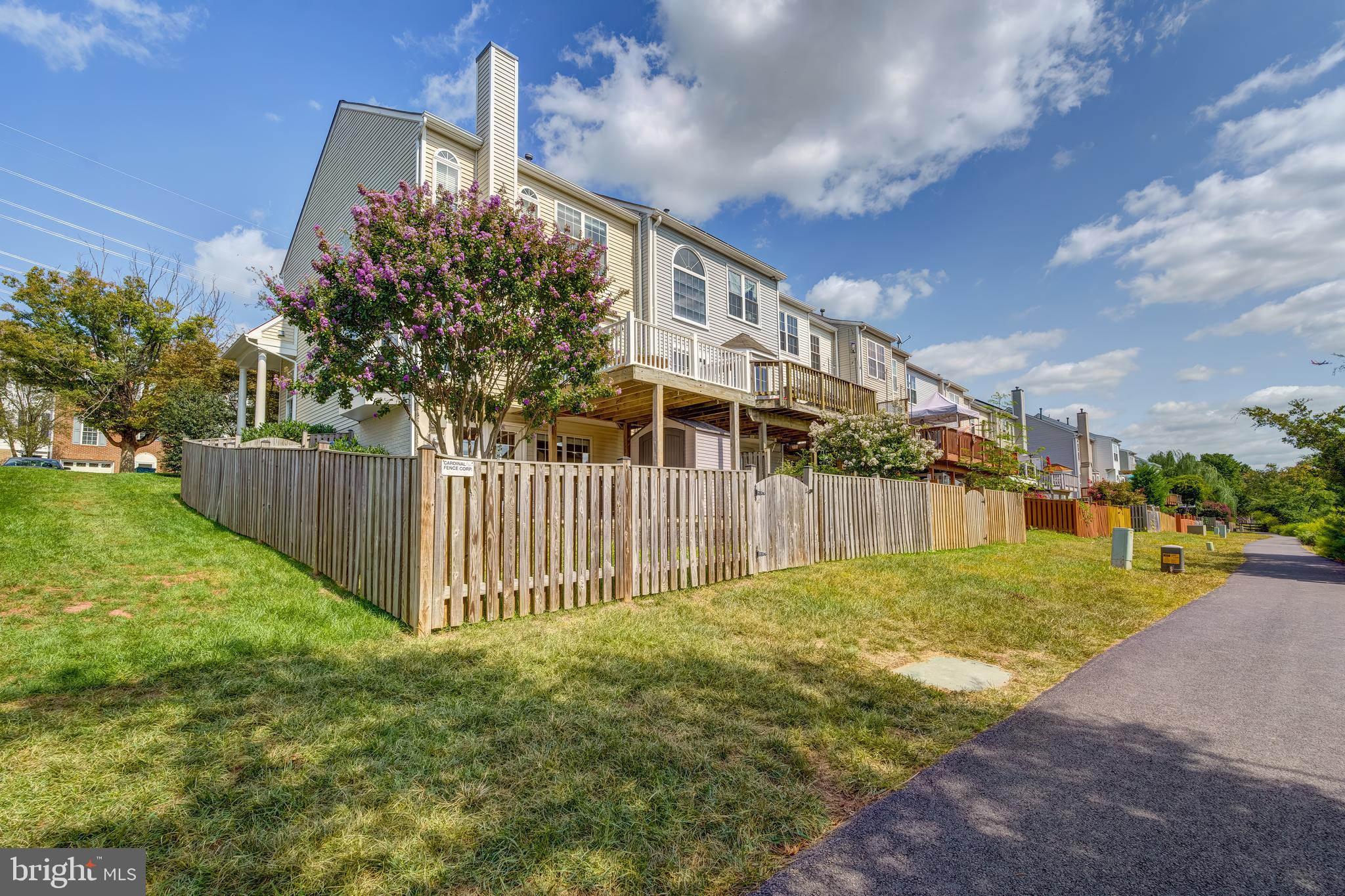 ASHBURN VILLAGE - Residential