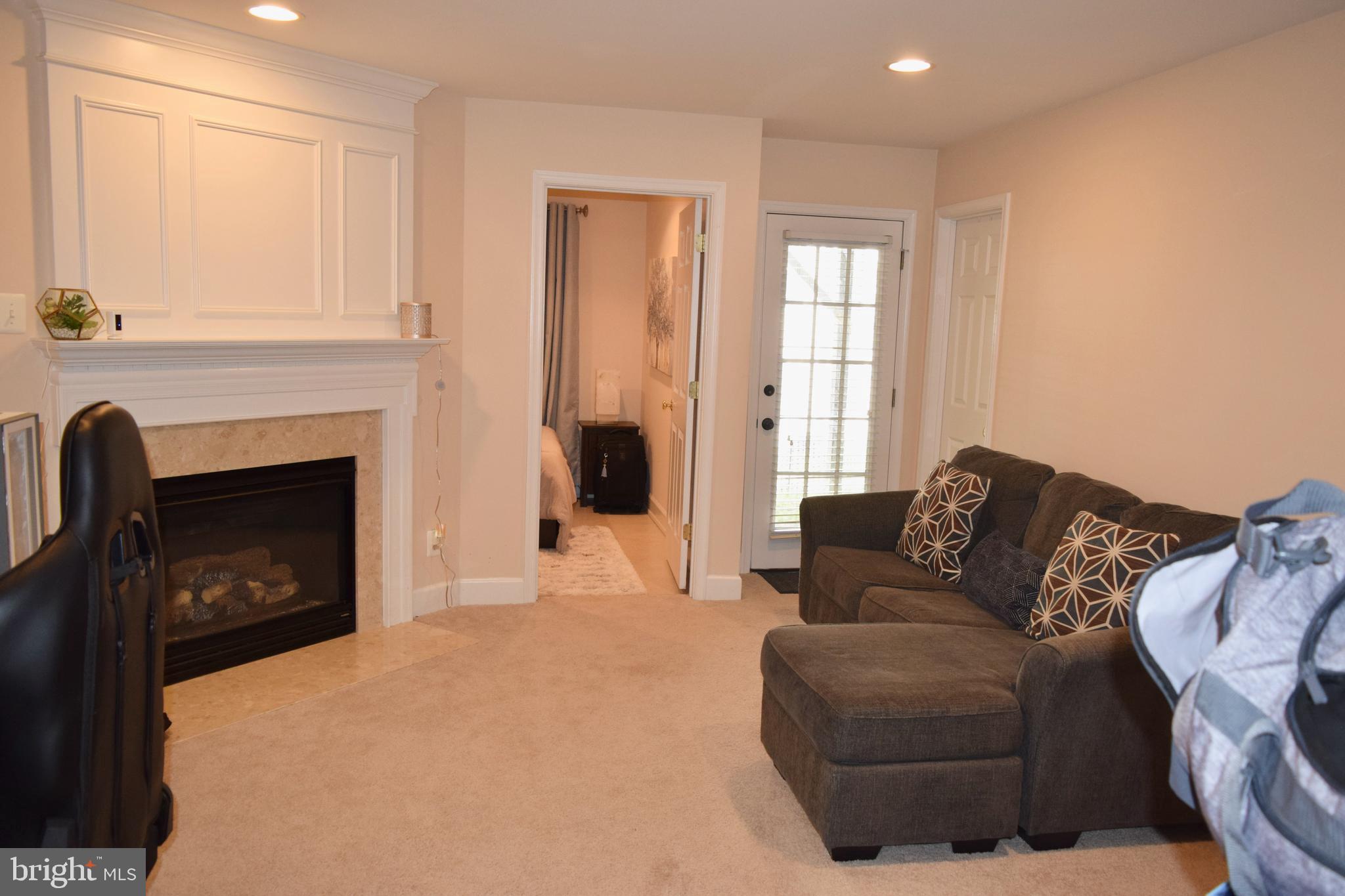 COPPERMINE CROSSING - Residential Lease