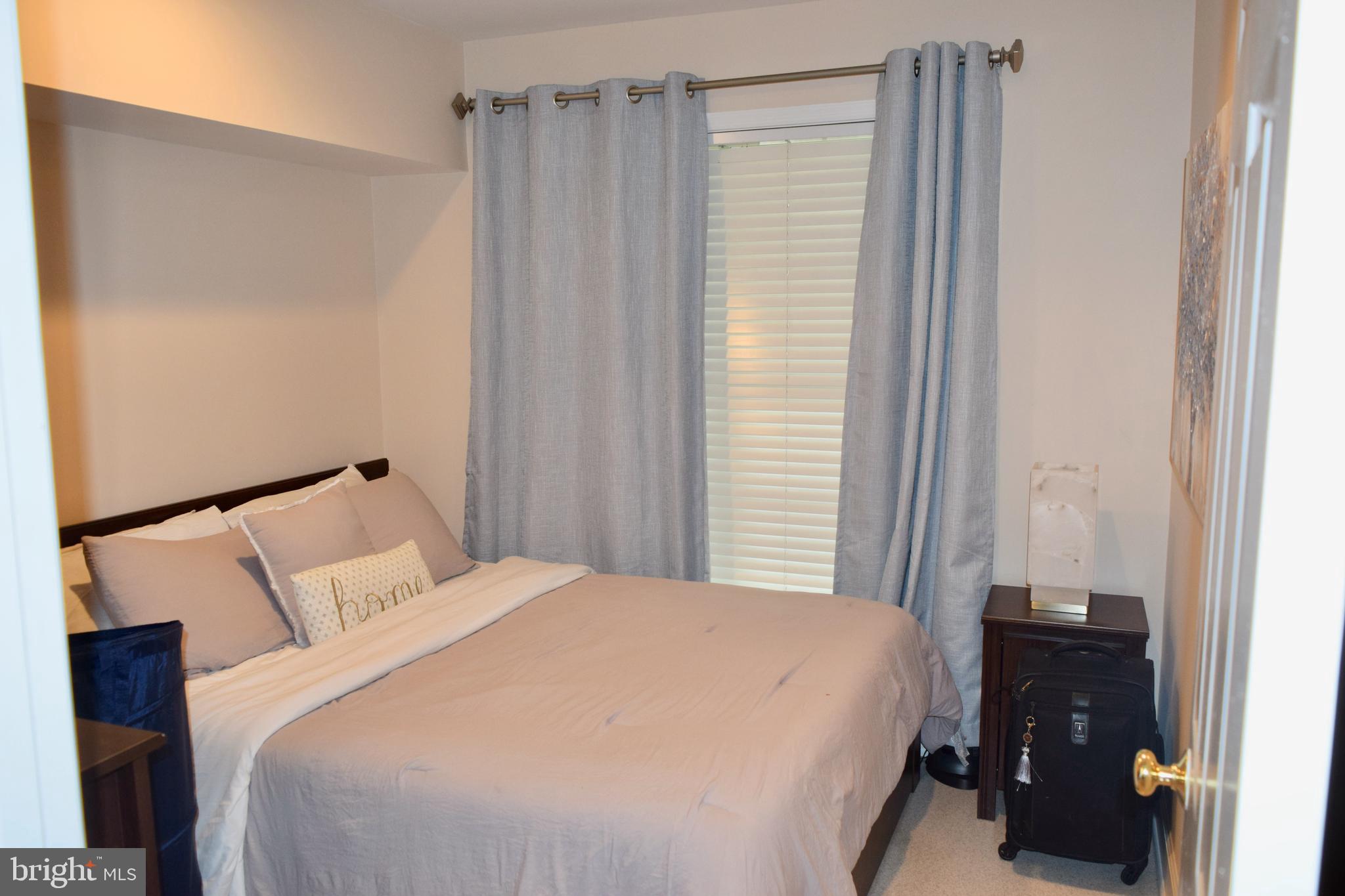 COPPERMINE CROSSING - Residential Lease