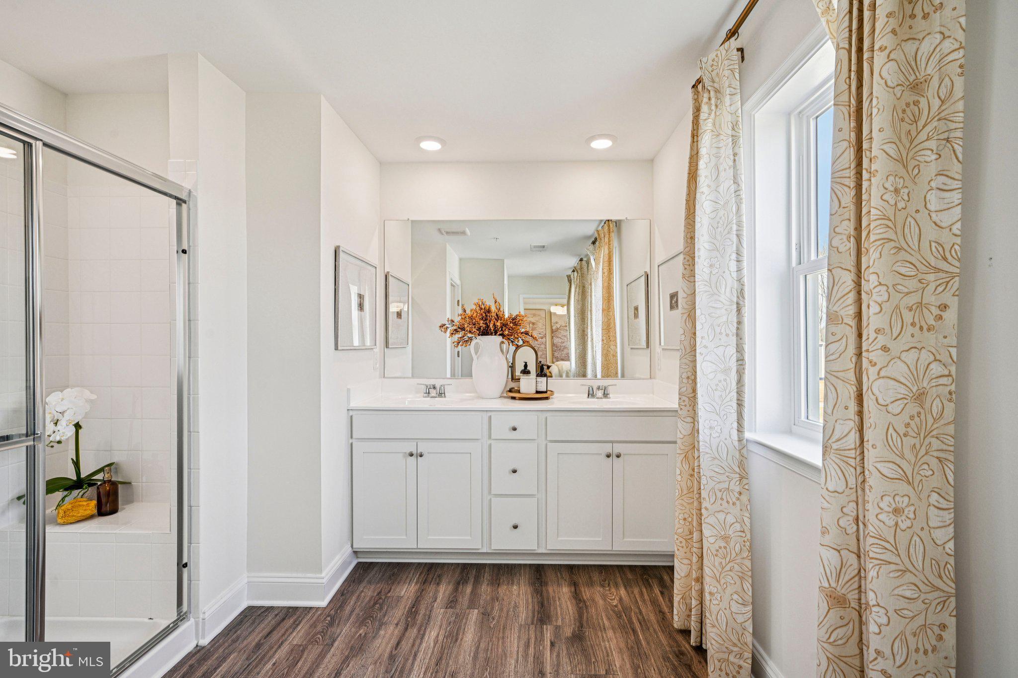 THE GRANARY AT DRAPER FARM - Residential