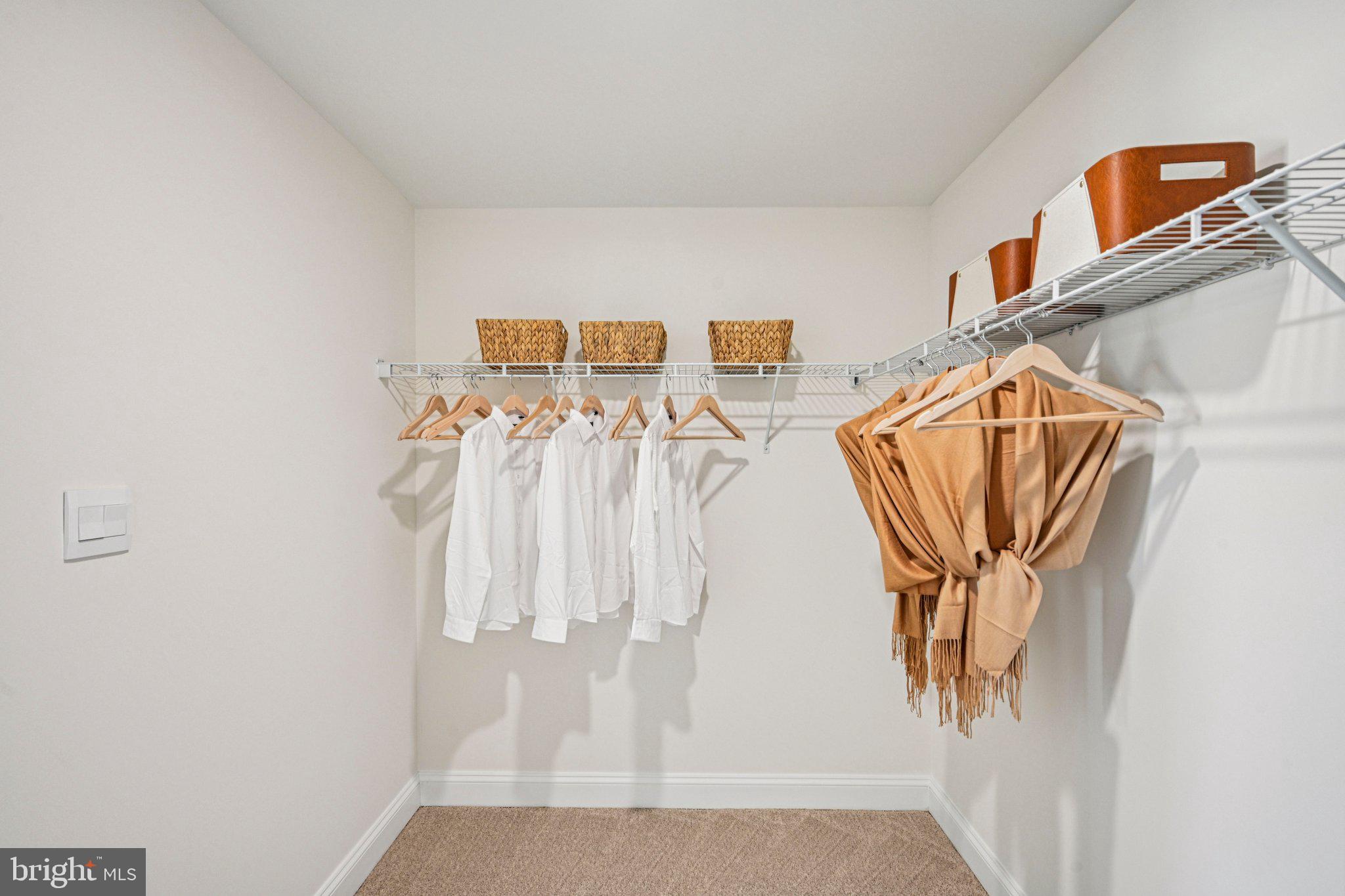 THE GRANARY AT DRAPER FARM - Residential