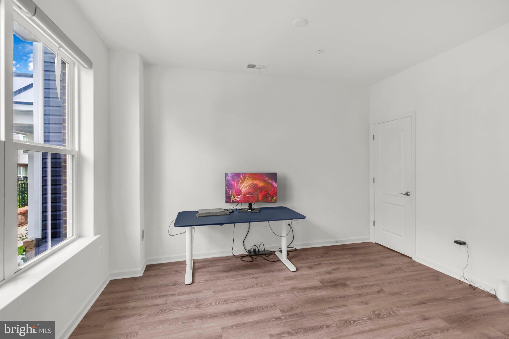 4510 BATHGATE COURT
