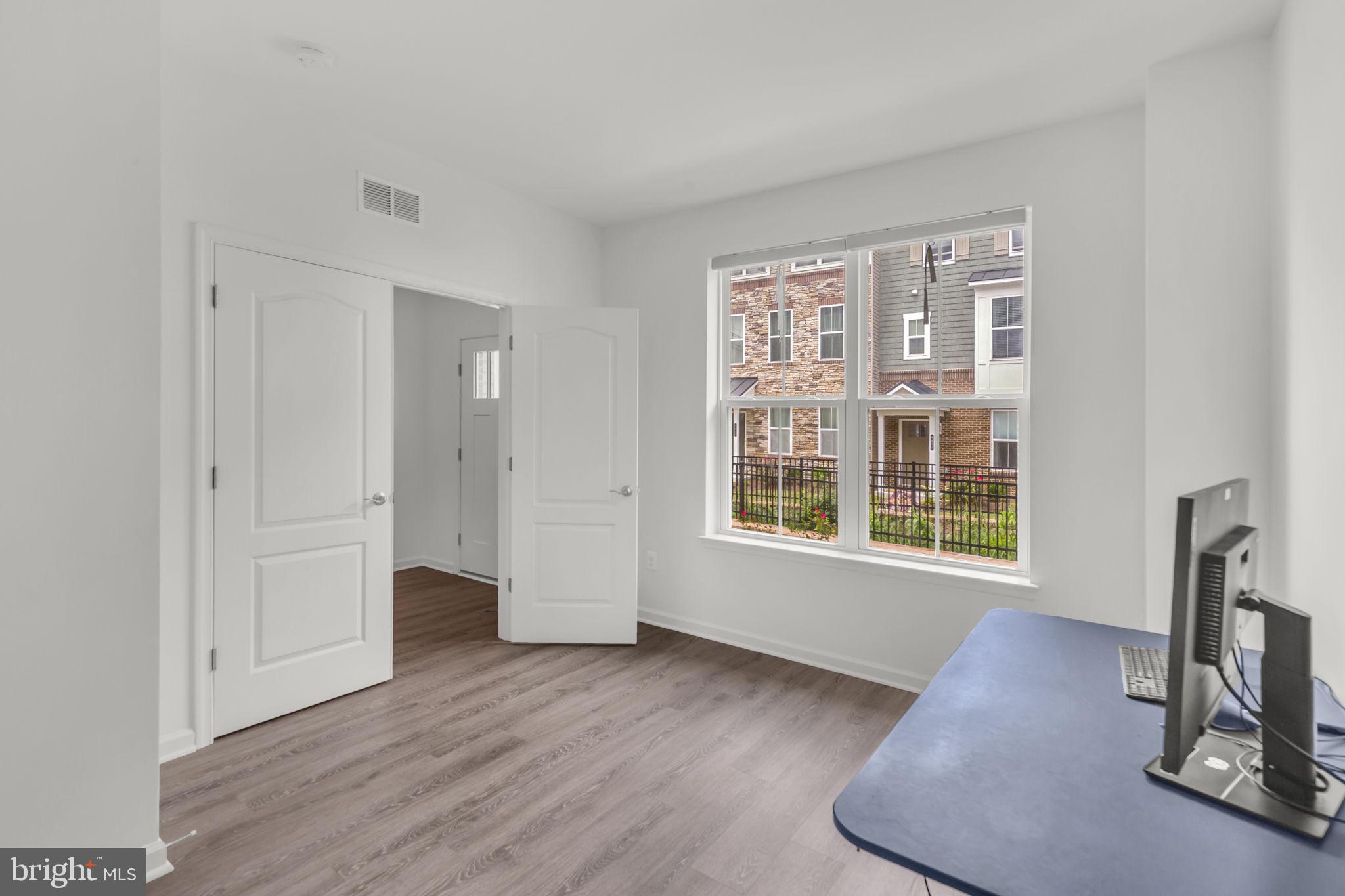 4510 BATHGATE COURT