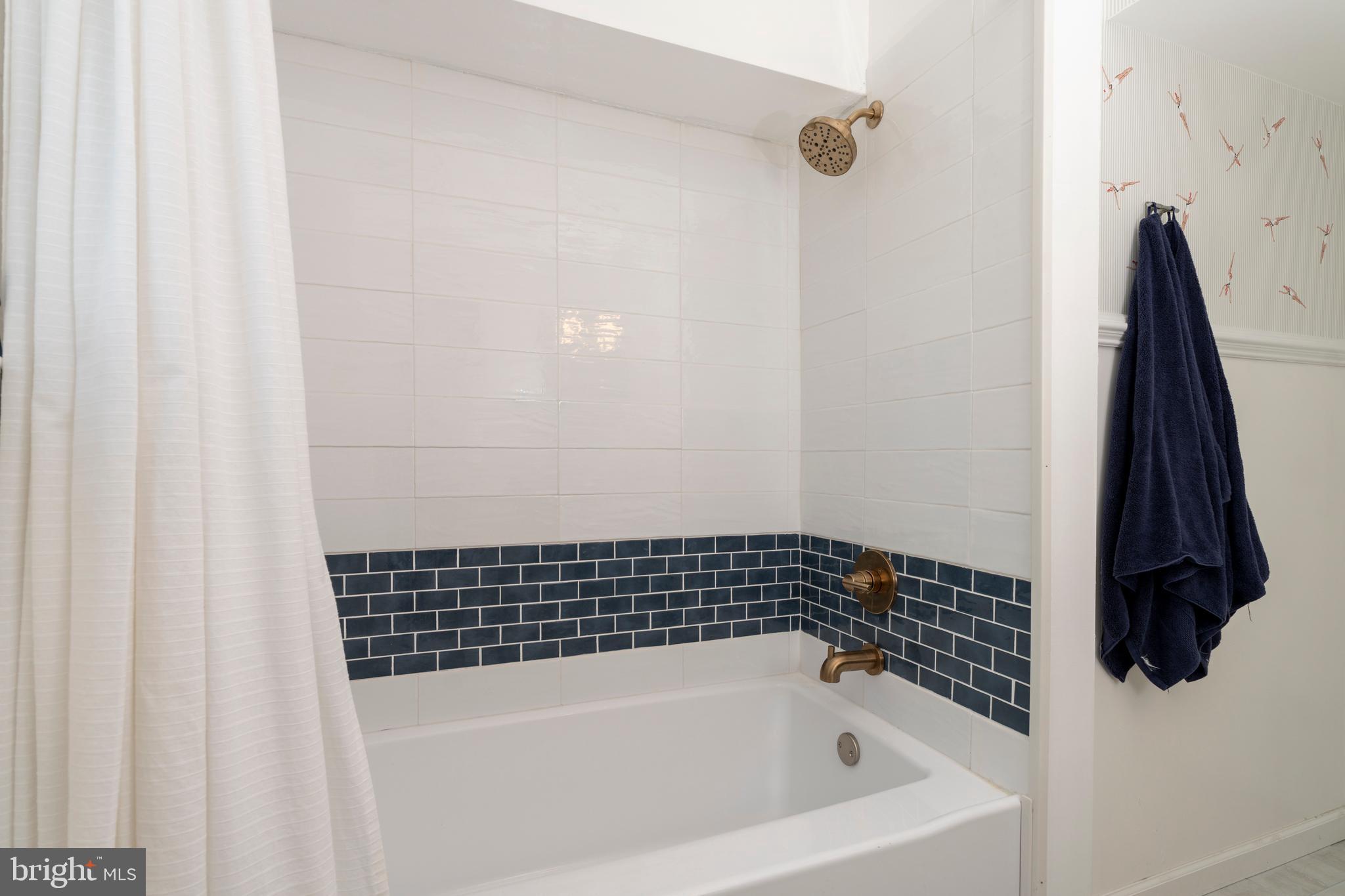 LODGE FOREST - Residential Lease