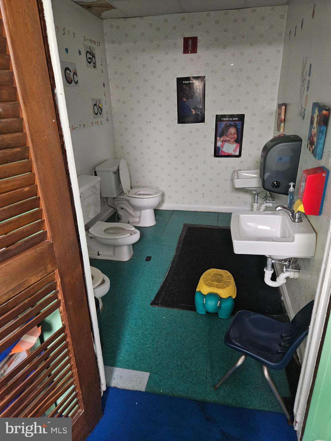 2010 N MARKET STREET