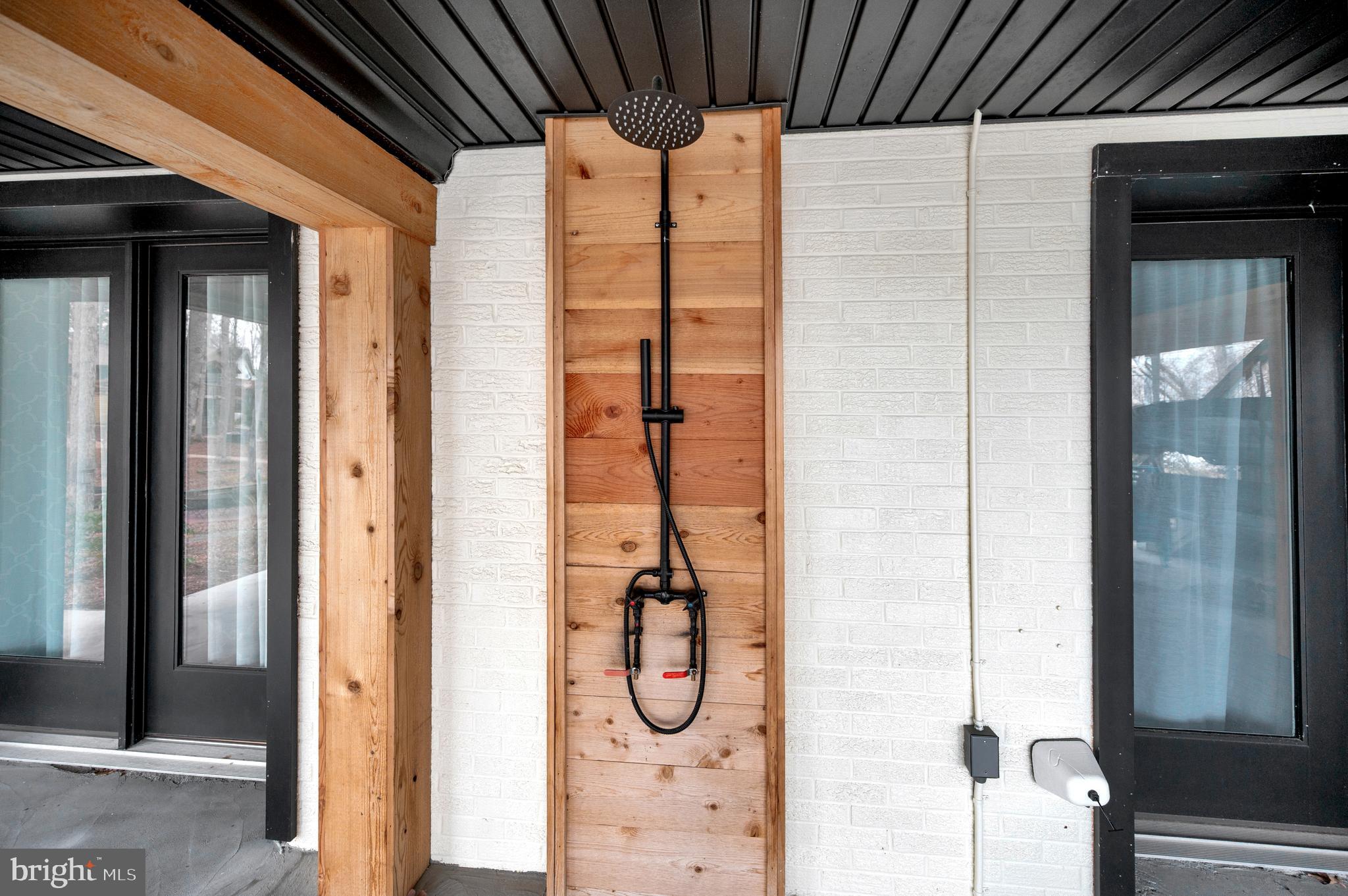 LAKE OF THE WOODS - Residential