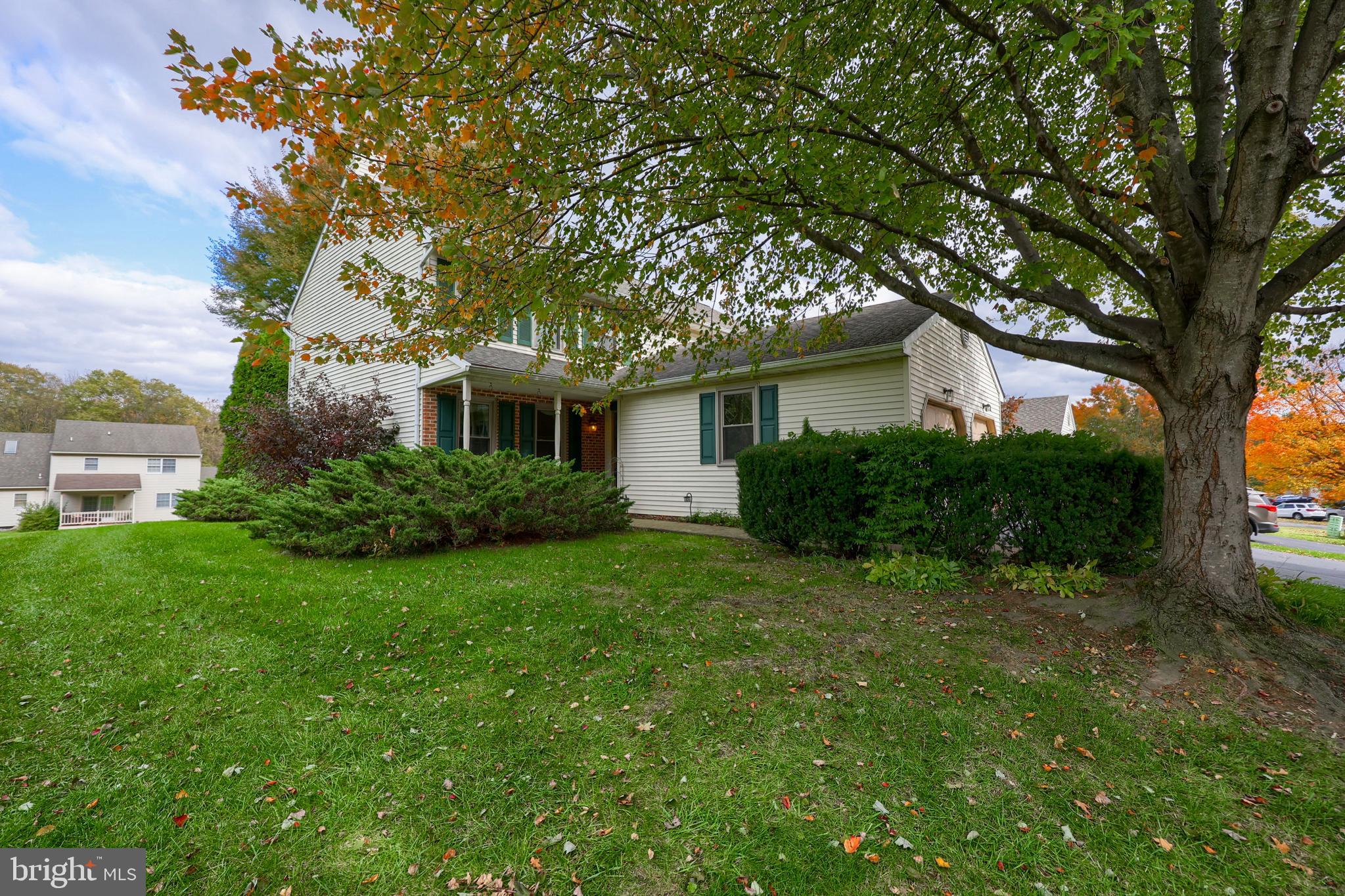 6 TOWNSEND COURT