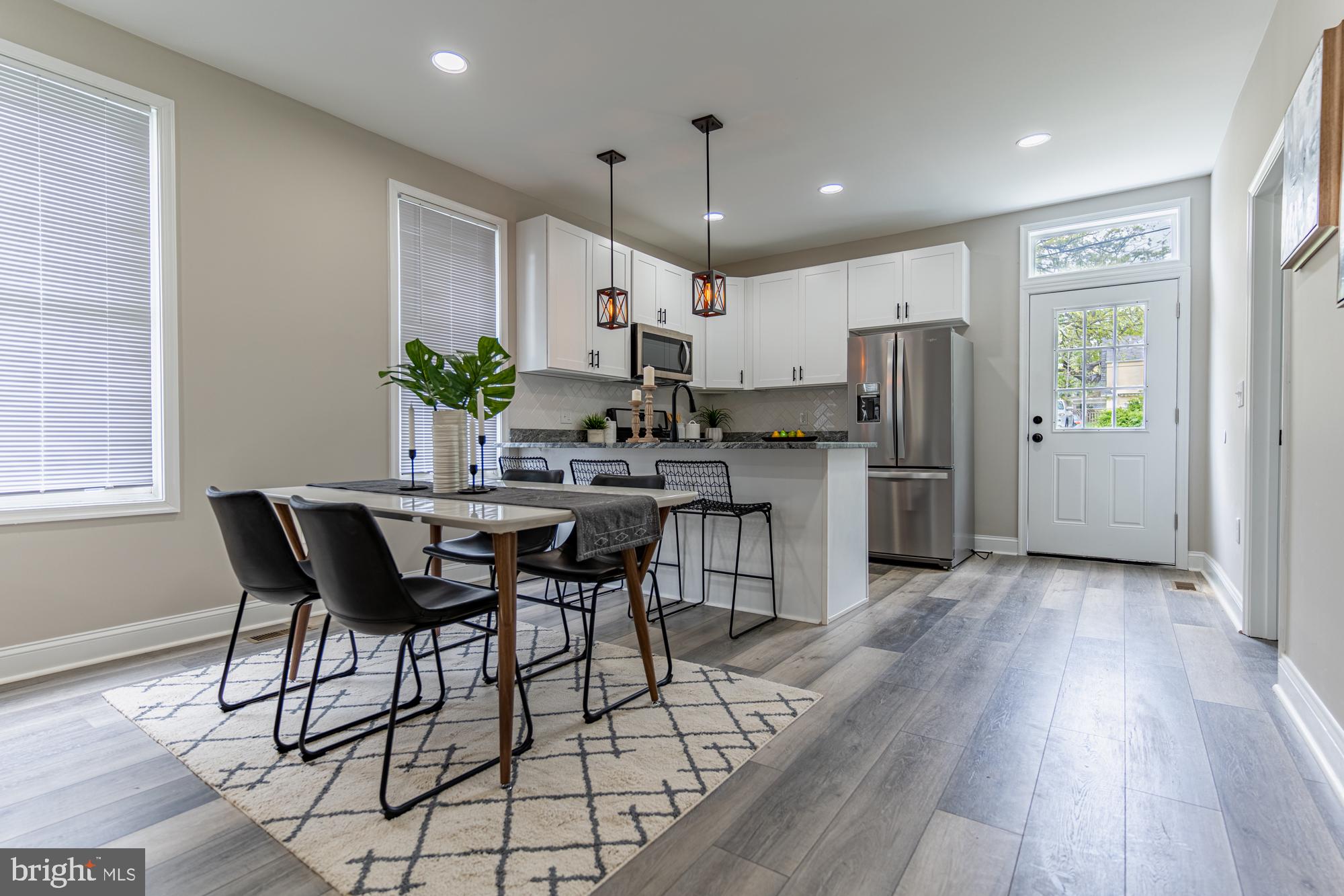 LAKE EVESHAM - Residential