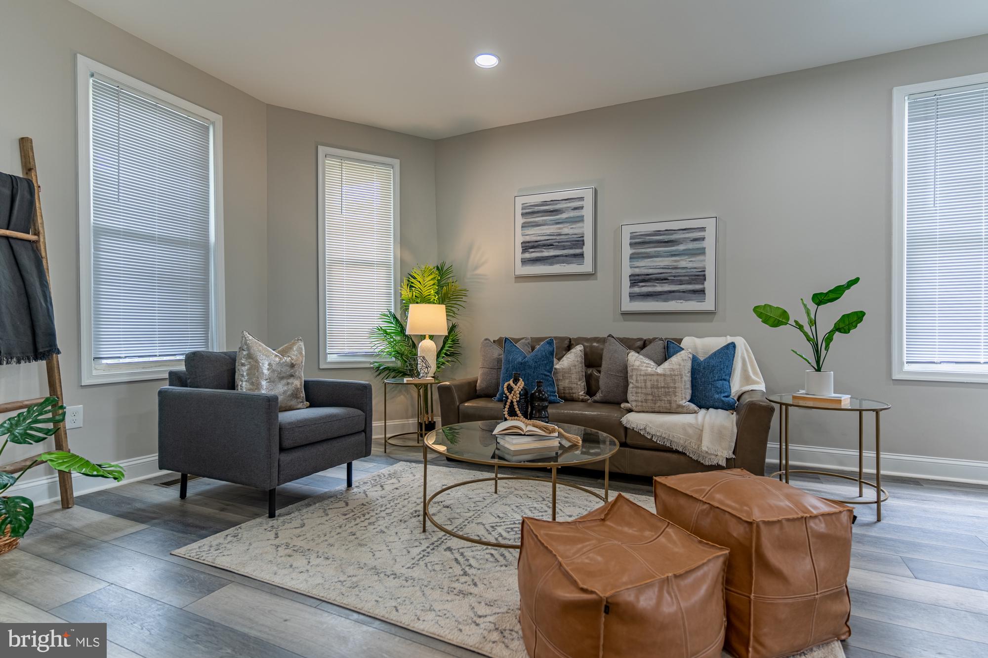 LAKE EVESHAM - Residential