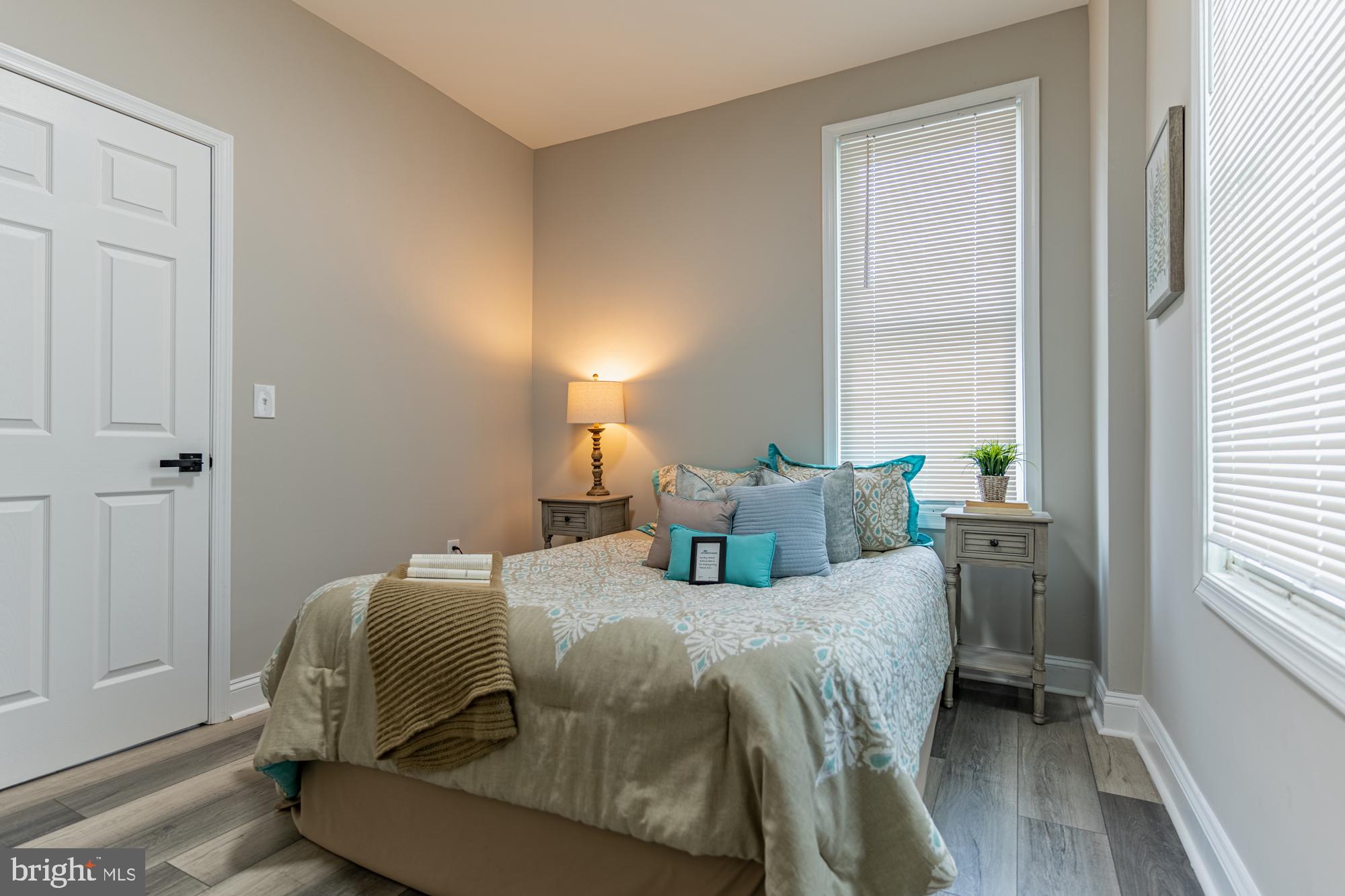 LAKE EVESHAM - Residential