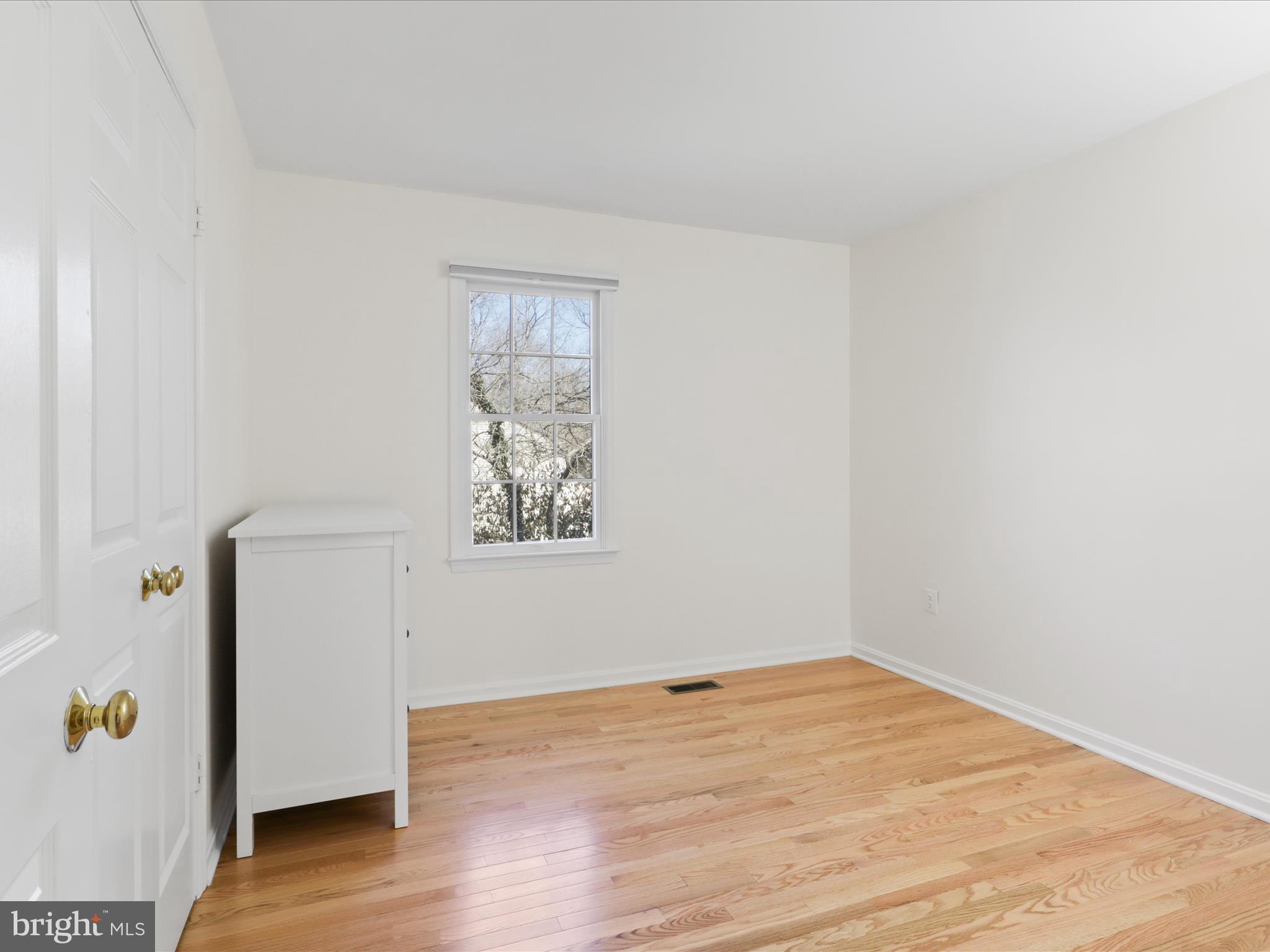 OAKTON GLADE - Residential