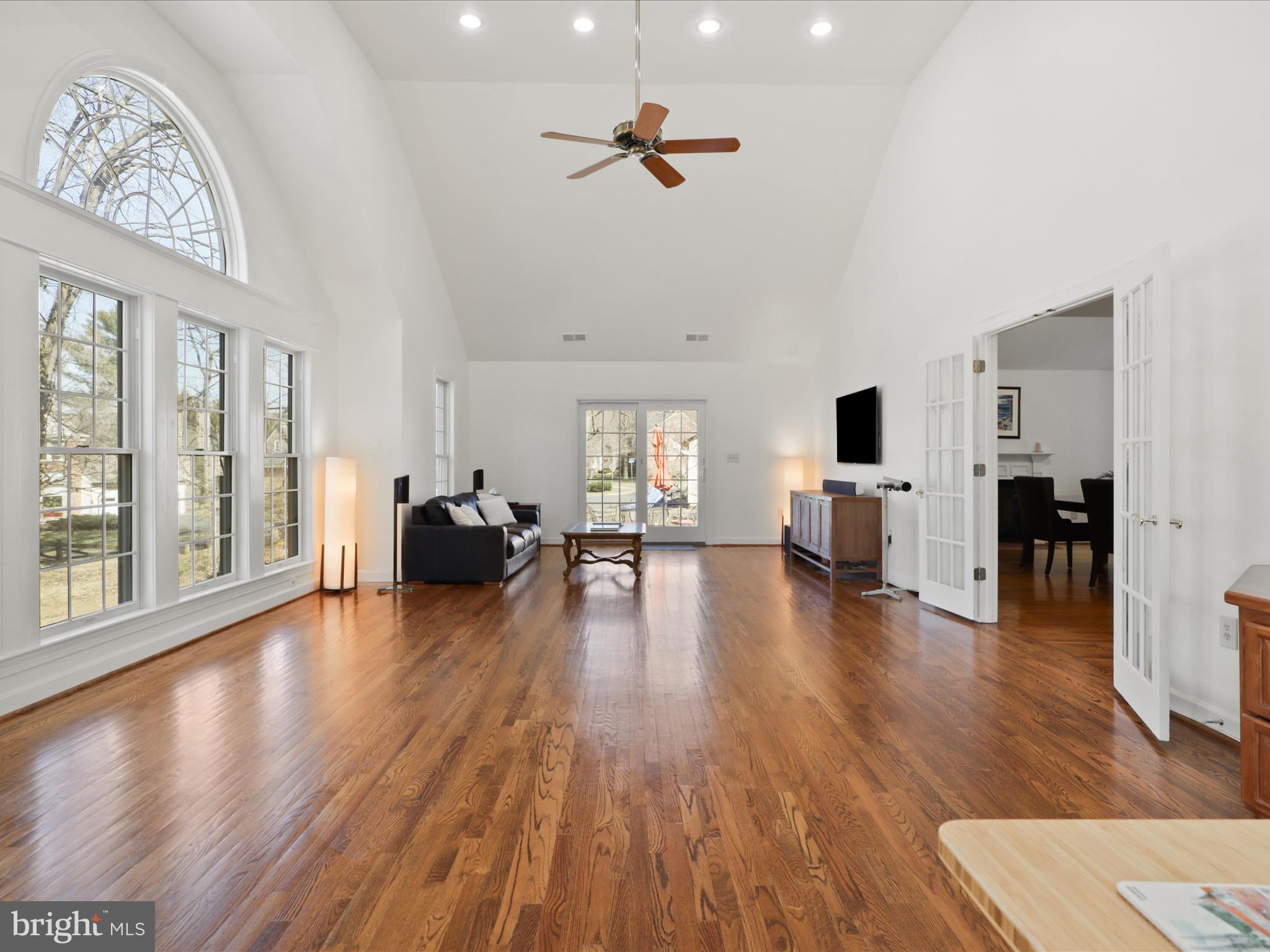 OAKTON GLADE - Residential