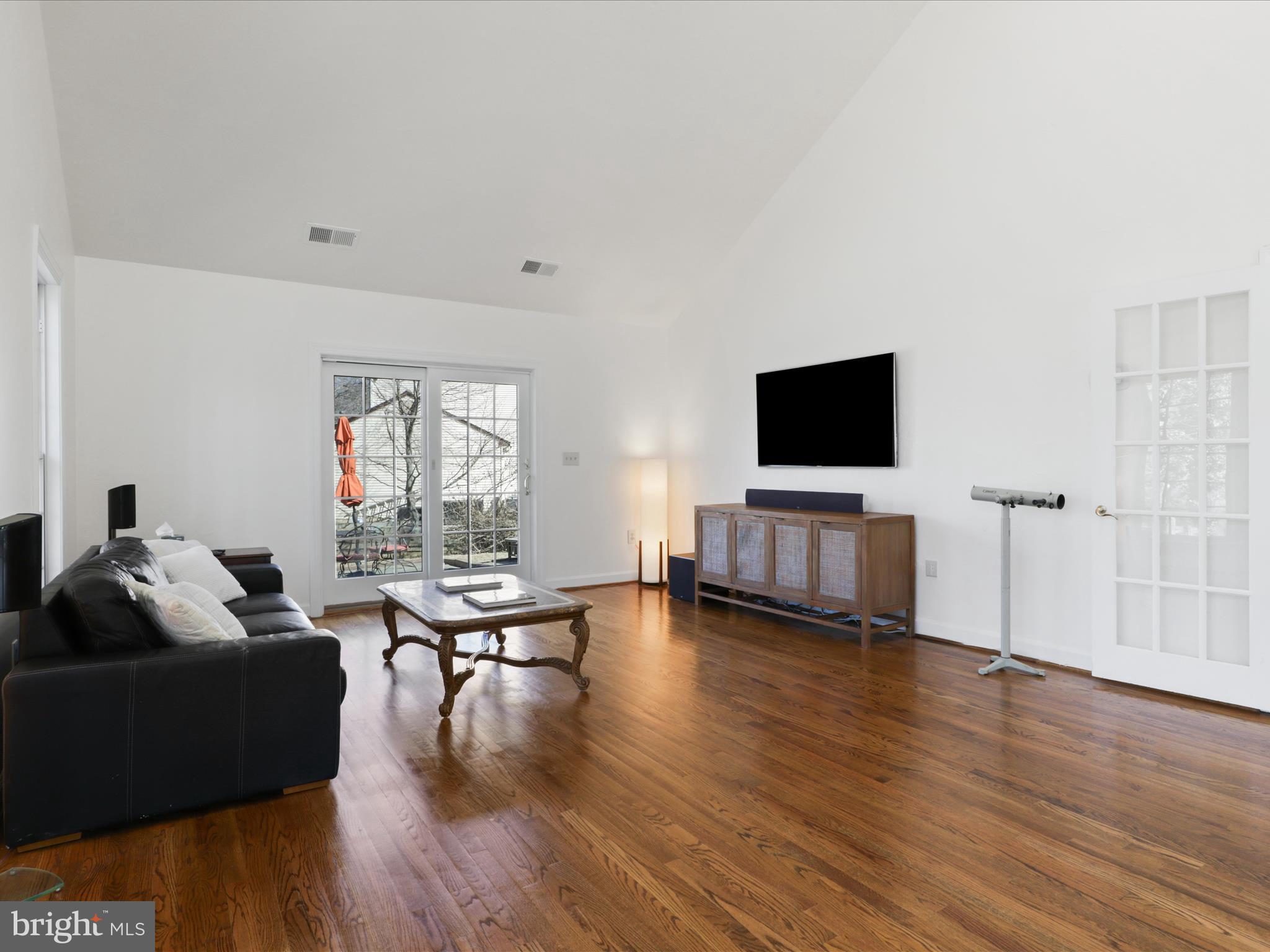 OAKTON GLADE - Residential