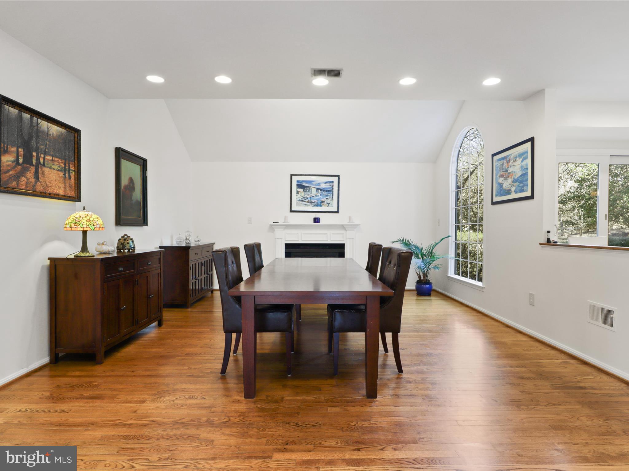 OAKTON GLADE - Residential