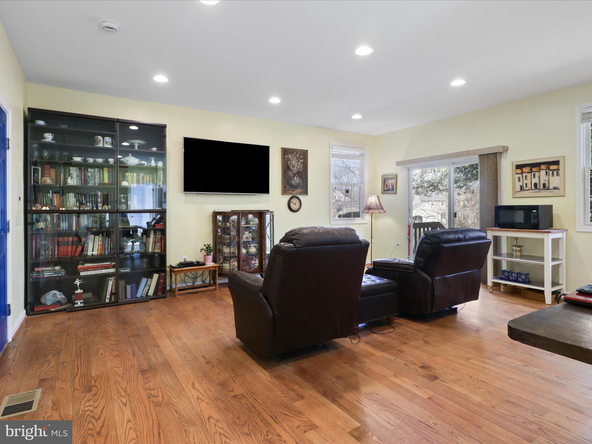 OAKTON GLADE - Residential